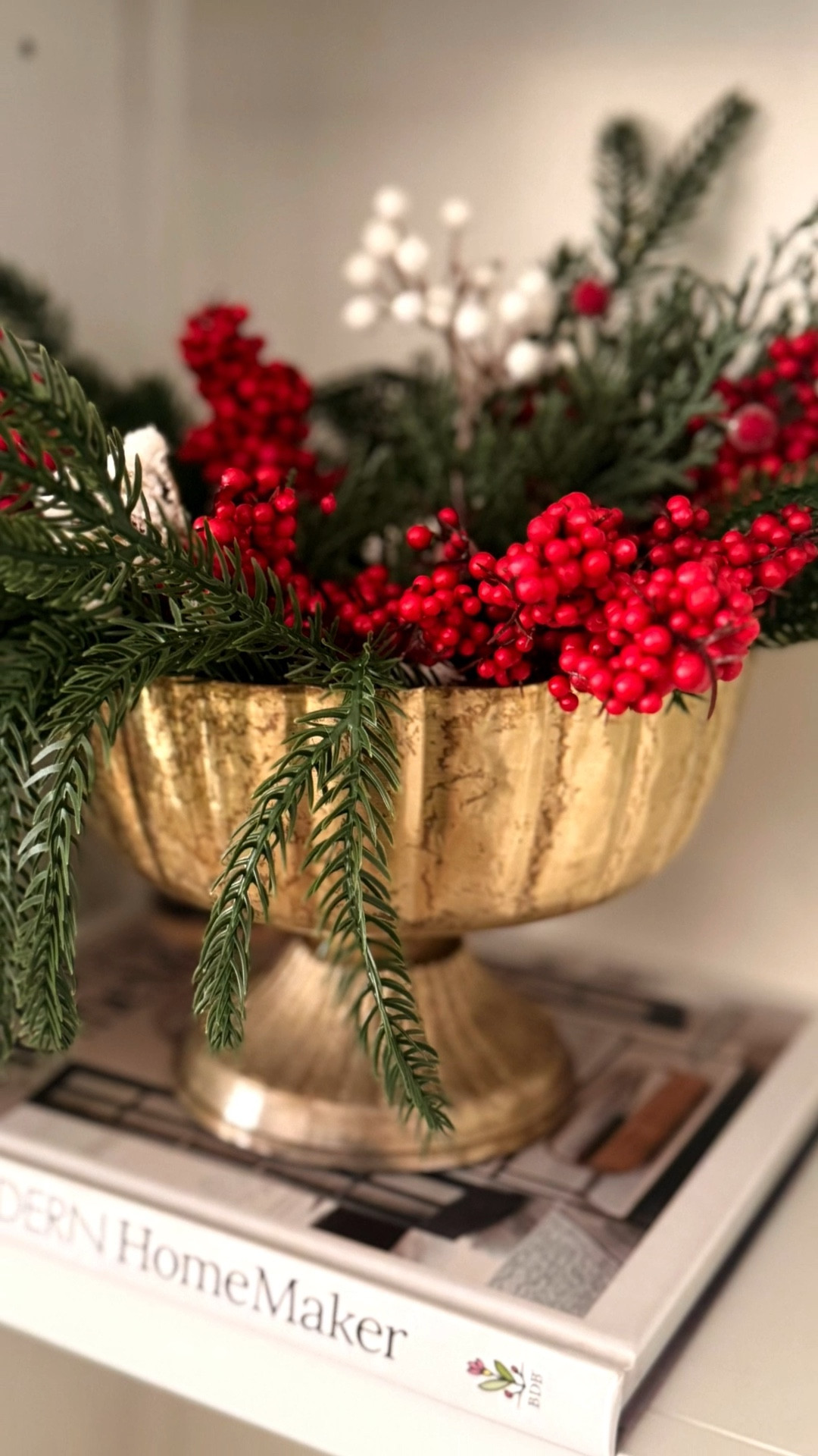 Holiday simplicity
A gold vase, greens, and pops of red + white. Linking similar pieces so you can style this festive arrangement at home




gold vase holiday decor, Christmas arrangement, red berry stems, faux greenery, shelf styling ideas, festive home accents, holiday centerpiece

#LTKHome #LTKHoliday #LTKSeasonal