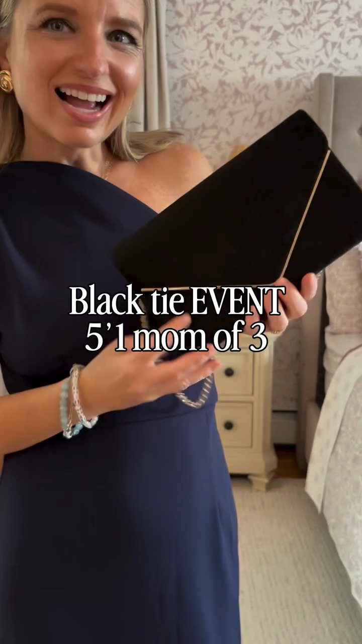 Comment GUEST for a 🔗 to everything! 💙 ✨ 

#specialoccasion #petitedress #weddingguest #wedding #summerwedding spring wedding petite petitefinds styling styleinspo blacktie