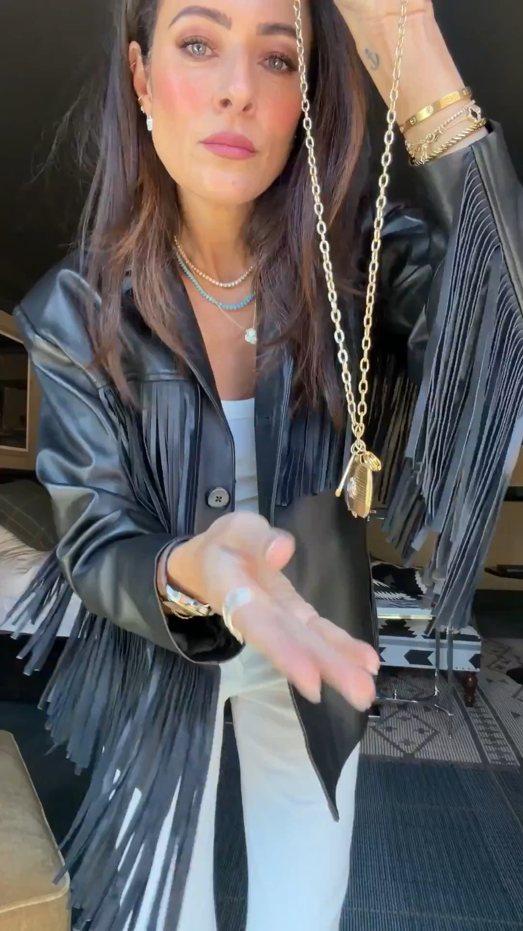 Here I come Aspen! 🖤




Aspen, style, jacket, fringe 

#LTKTravel #LTKSeasonal #LTKOver40