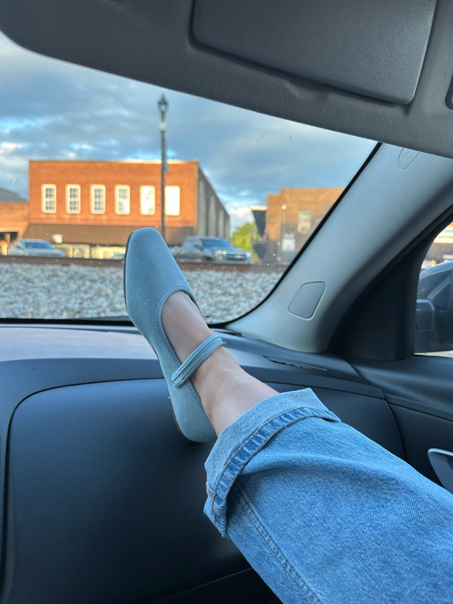 🛫🚙🚎🛝🥏🧊🥣🫐🐳🧵

#LTKshoecrush #LTKsalealert #LTKfindsunder100