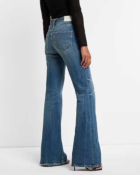 Mid Rise Medium Wash 70s Flare Jeans | Express