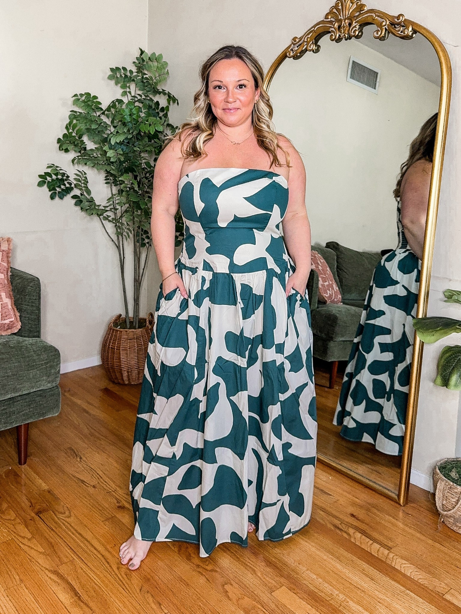 Abercrombie summer dress size LARGE PETITE 

Summer dress, petite style, resort wear, midsize style, travel style, Abercrombie, summer outfit, vacation style 

#LTKSaleAlert #LTKMidsize #LTKPetite