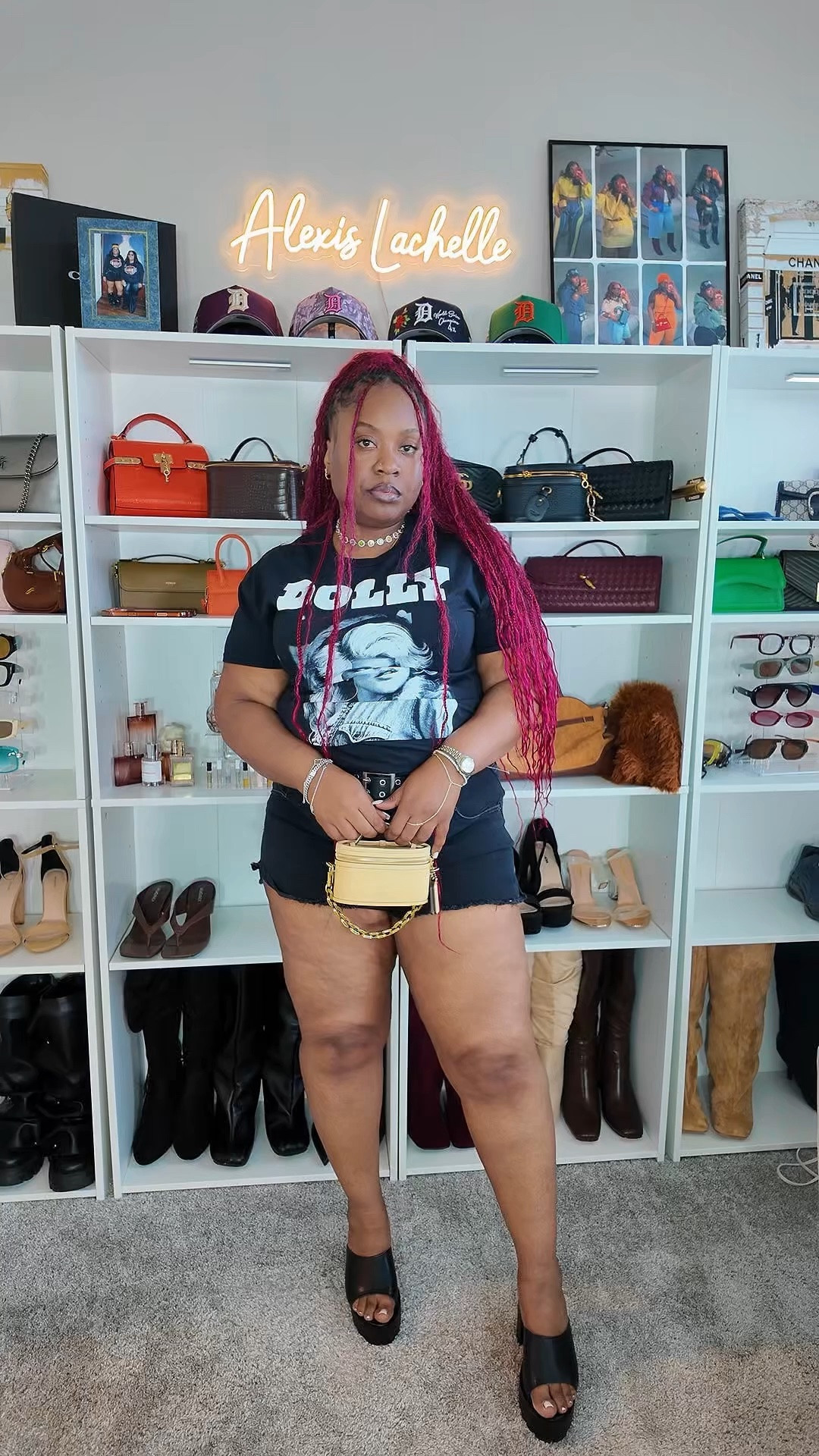 black shorts + a graphic tee will forever do it for me 🖤✨
and the fact this whole fit came from Walmart for under $20?? yeahhhhhh. added a belt, a little heel, and suddenly she giving “casual but still outside” 😭

tee + shorts are linked in my LTK 🫶🏽
wearing M in the tee + 18 in the shorts!
