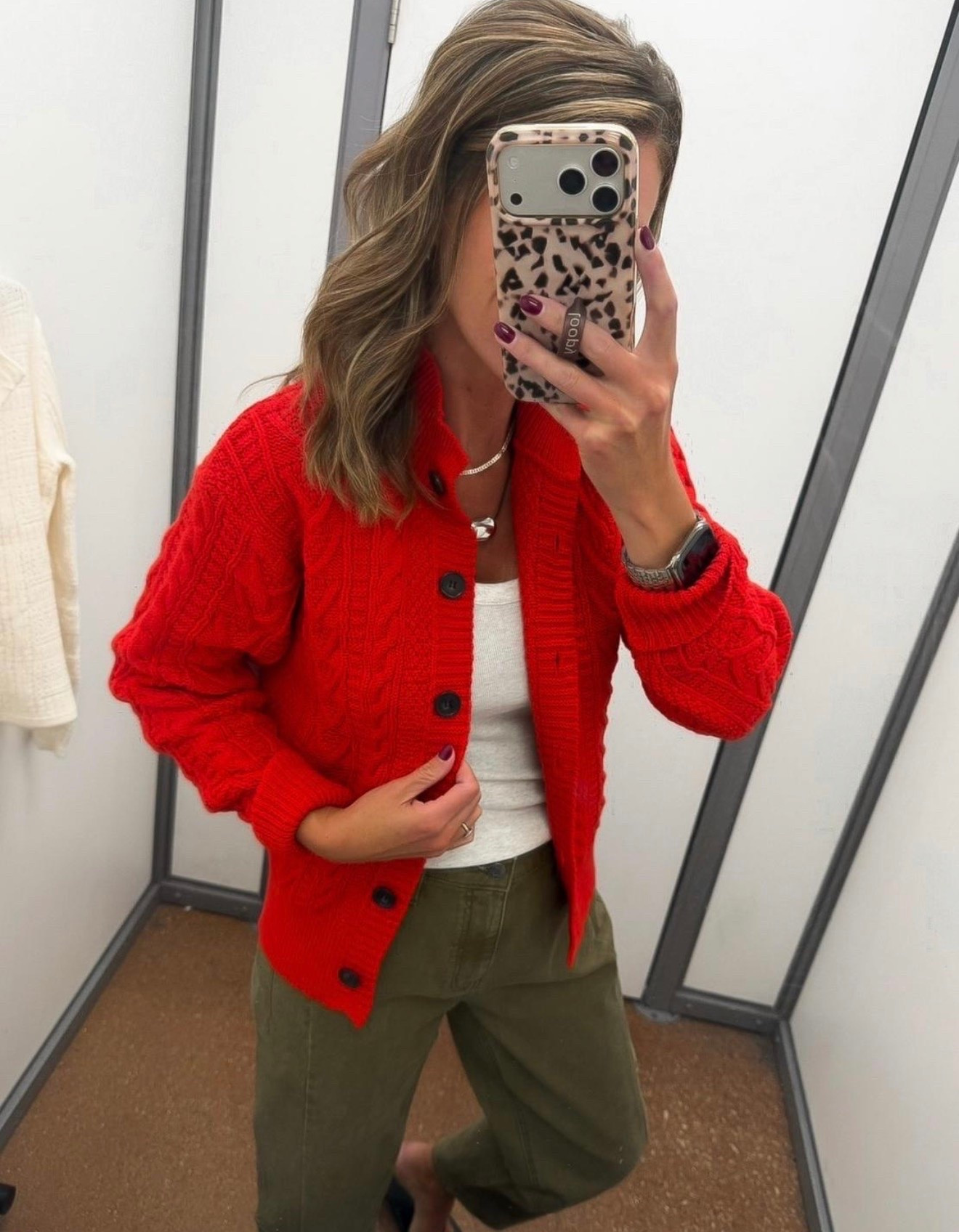 How pretty is the color of this cardigan?! So rich ❤️ 
Tank/ small
Cardigan/ small
Pants/6 (size down if between)