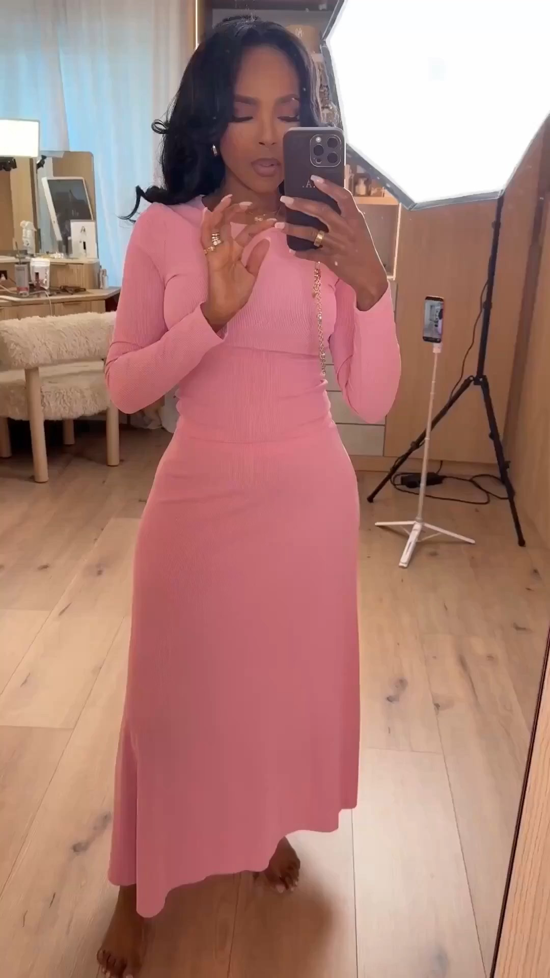 Soft pink, sculpting, and effortlessly feminine

This ribbed midi dress is one of those easy, flattering pieces that instantly feels put together without any extra effort. The fitted silhouette hugs comfortably and moves with you, making it an outfit you can reach for when you want to feel elevated but still relaxed.

It styles beautifully in real life. Wear it on its own with heels for dinner, add a coat for cooler evenings, or switch to boots for a more casual vibe. Simple dresses like this stay in rotation because they’re easy to wear and easy to re-style.

Perfect for:
• Date night
• Galentine’s dinners
• Dressy brunch plans

📏 Sizing & Fit
• Dress: Size Small
• Jeans / Pants: 27 Long / 4 Long
• Jacket / Coat: Size Small
• Shoes: True to size

📐 Measurements
• Height: 5’4”
• Weight: 138 lbs
• Bust: 34D
• Waist: 27”
• Hips: 40”

This dress works well for everyday feminine outfits built around flattering fits, soft textures, and versatile silhouettes that style easily across occasions.

Save this post to revisit later.

Follow me on Instagram and YouTube @kirasfashionfind

Follow my LTK @kirasfashionfinds on the @shop.LTK app to view this post and get my exclusive app-only content!

#liketkit 
@shop.ltk
https://liketk.it/5Q5vr