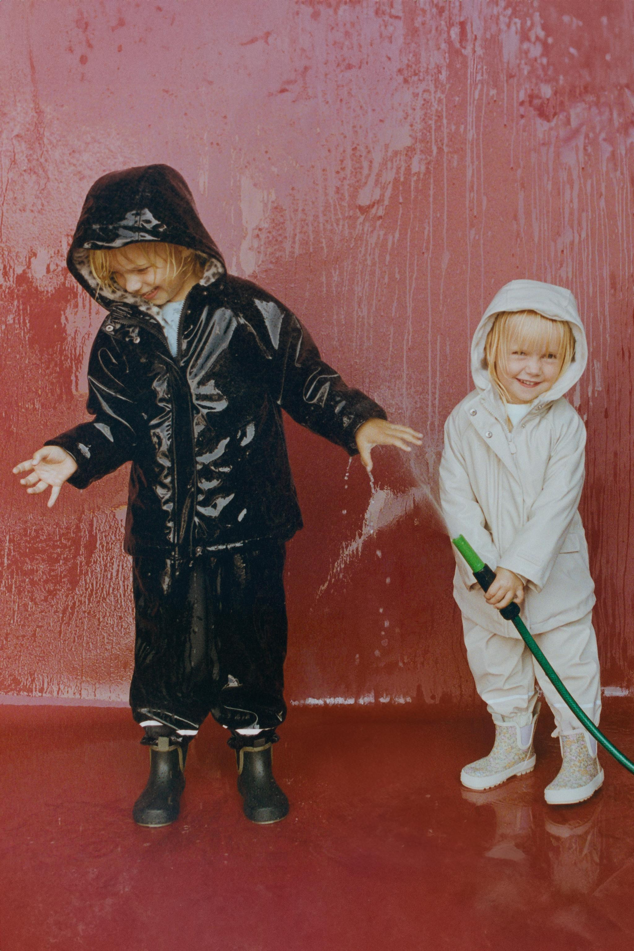 RUBBERIZED WATER-RESISTANT OVERALLS | Zara US