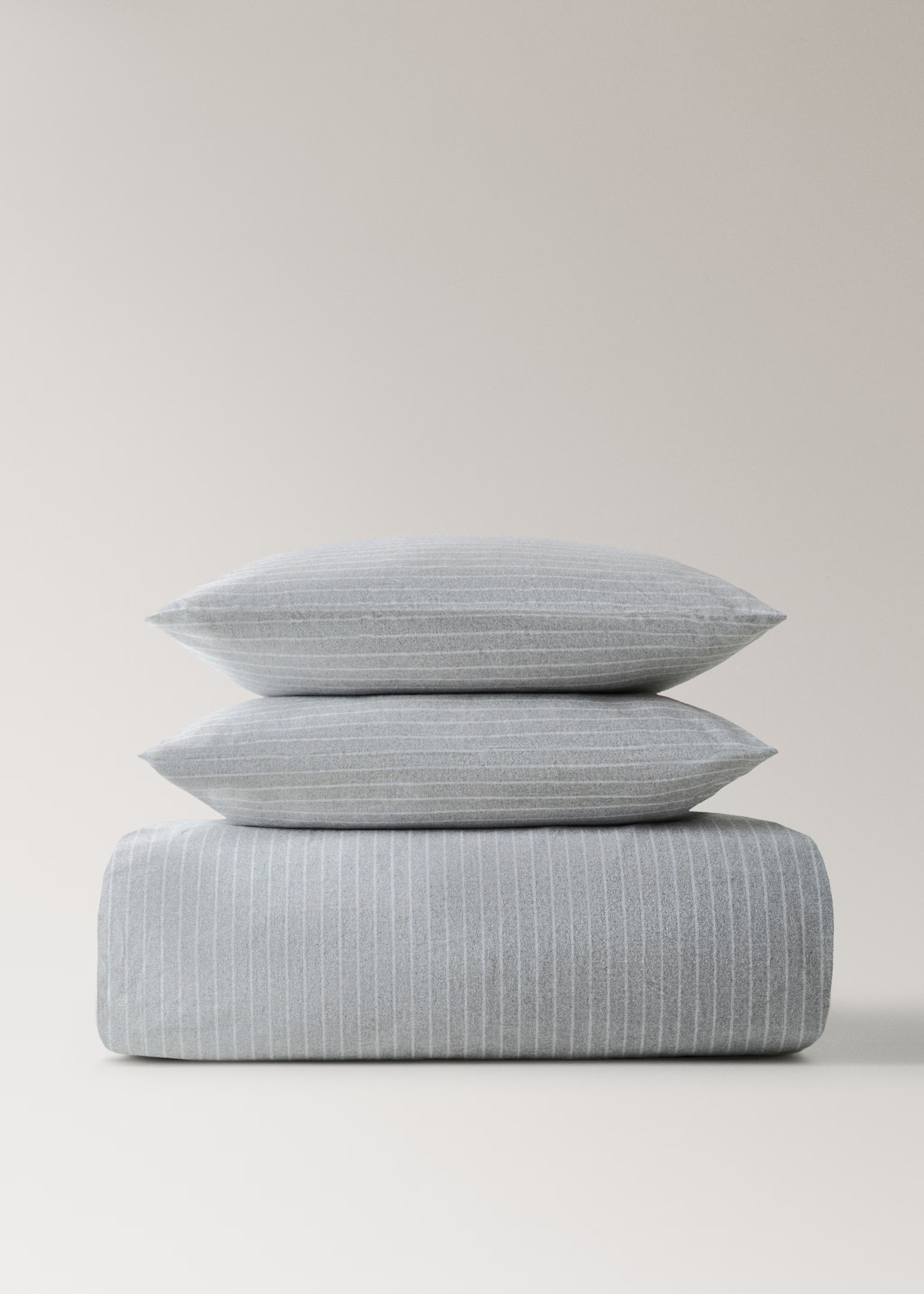 Housse de couette coton flanelle avec fils mélangées et fines rayures lit 135/140 cm - Home | ... | Mango EU