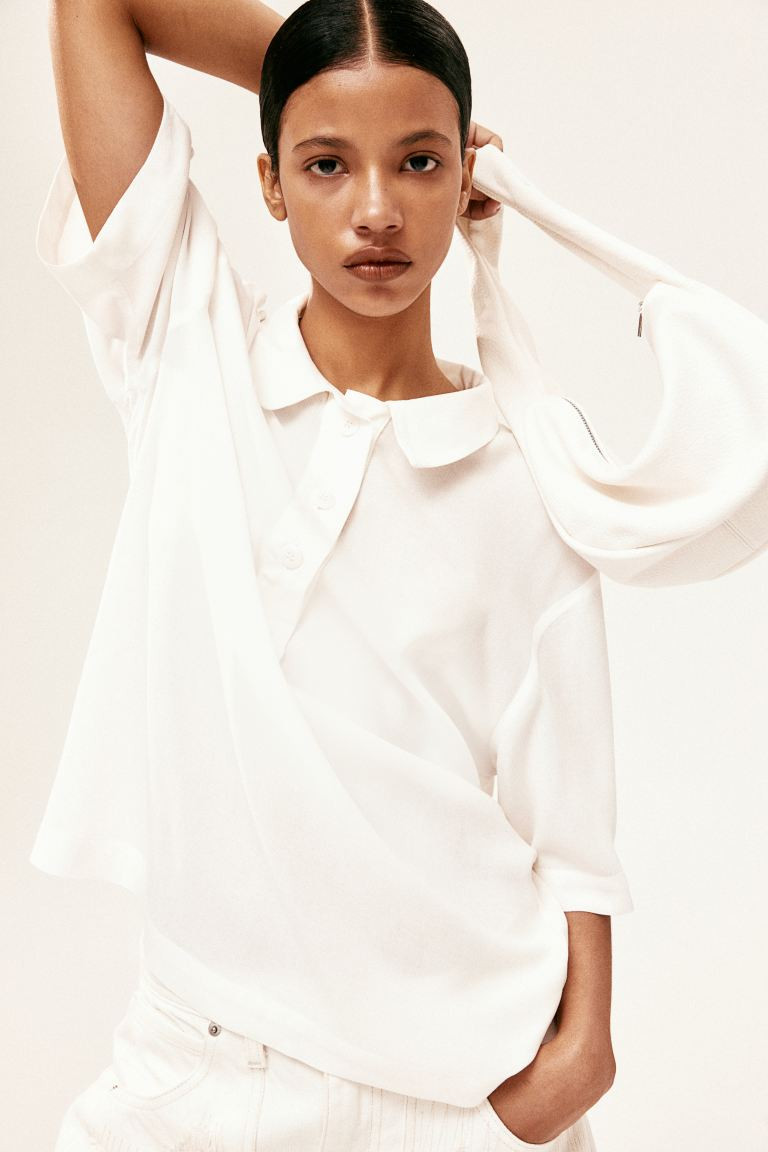 Sheer Crêpe Polo Shirt - Short sleeve - Long - Cream - Ladies | H&M US | H&M (US + CA)