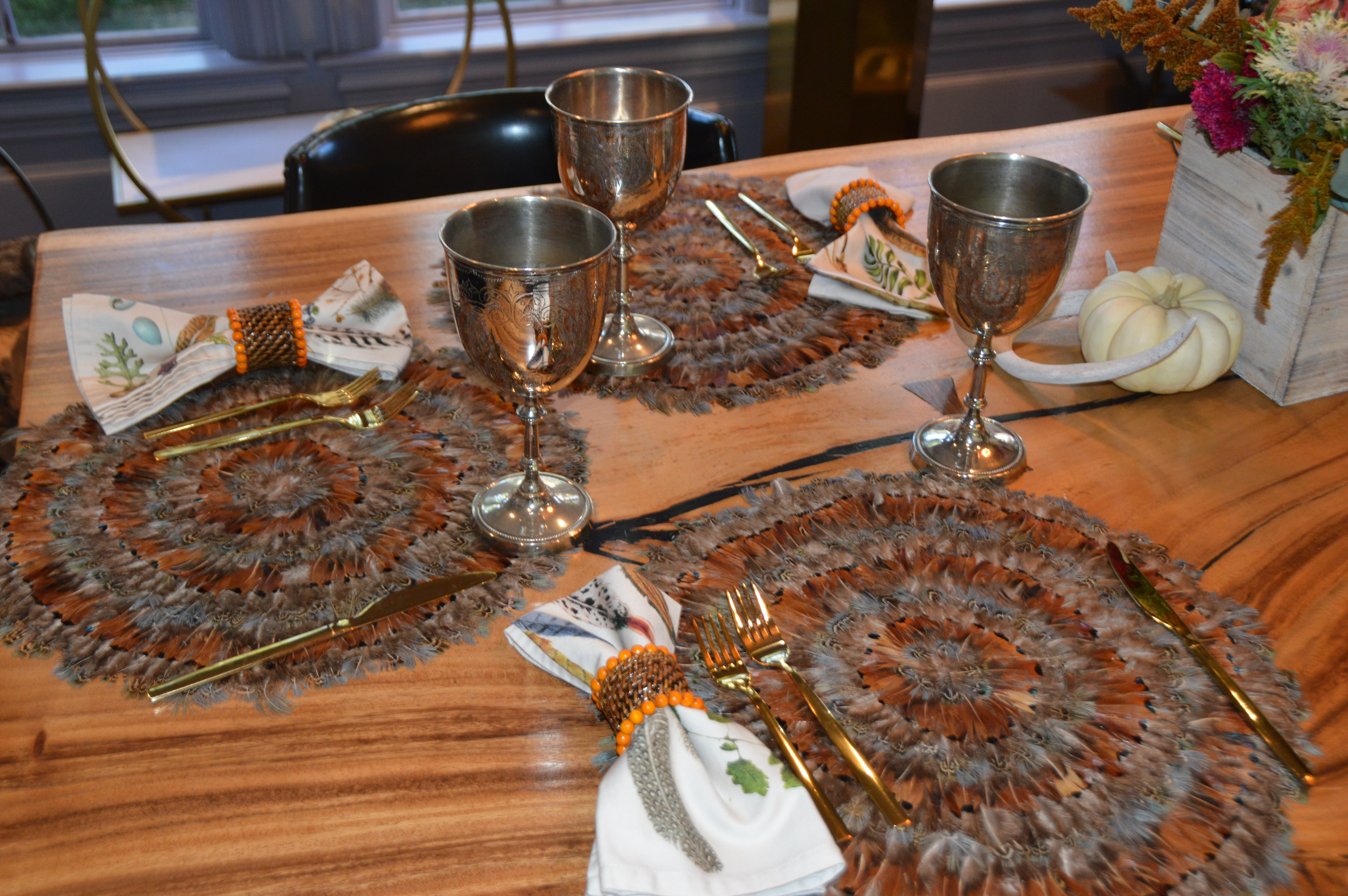 Design tip: Add a little grit to your glam.
This is just a few examples of how I balance masculine elements in my tablescapes—think leather, raffia, tortoiseshell, metals, and deep earthy tones. Mixing textures and contrasts gives the table dimension and weight without losing the style.

These aren’t specific products yet—just the vibe. Links and more styled setups coming soon. 

 #MasculineTablescape #TableDesign #EntertainingInStyle #DesignerTablescape #LTKhome #LTKstyling #LTKtablescape #LTKhostess #LTKfinds #LTKHome #LTKParties #LTKStyleTip