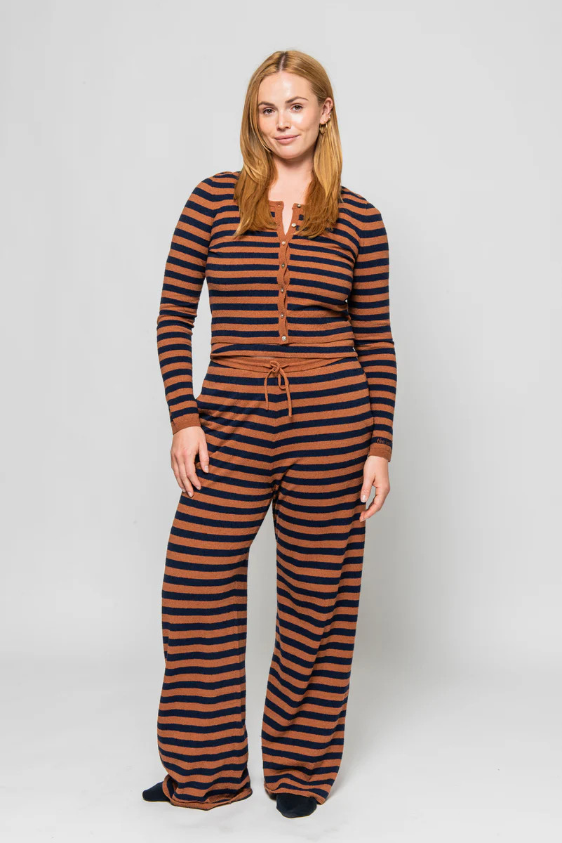 CARTER SWEATER CARDIGAN NAVY / EMBER | The Bar