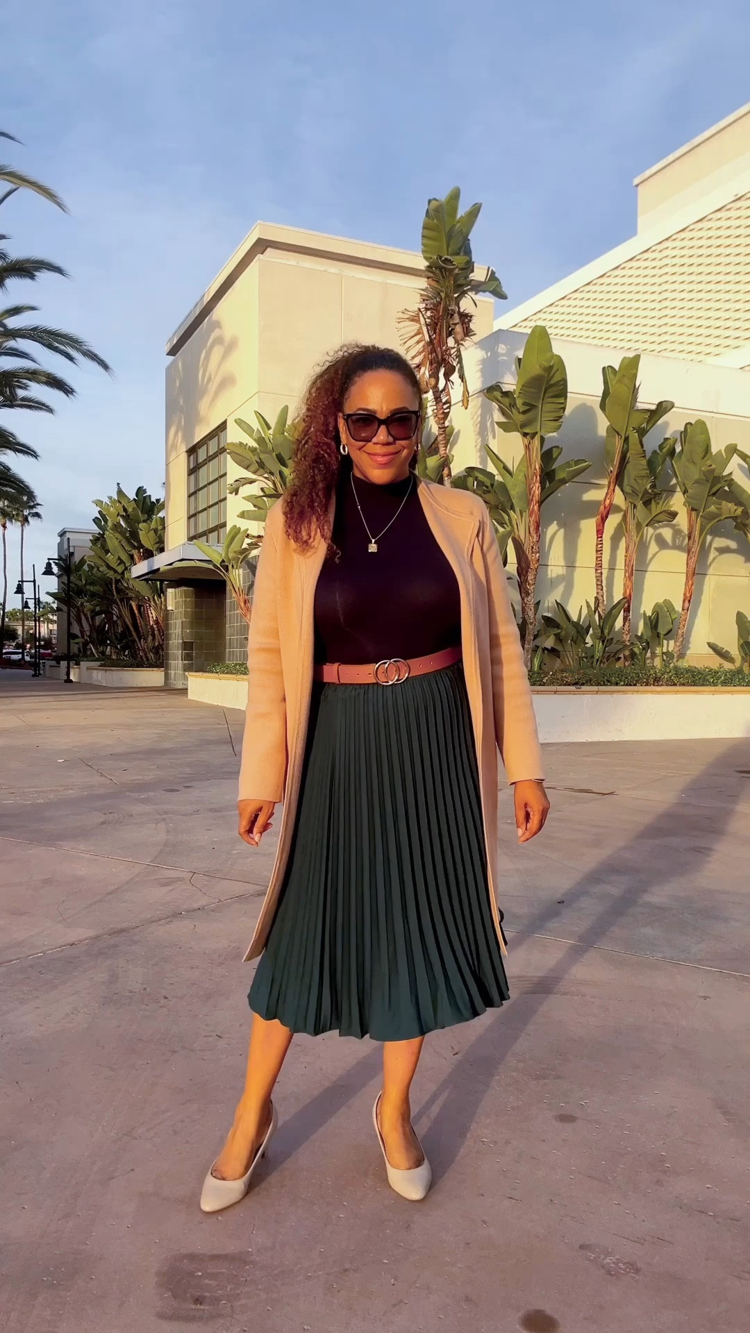 “I saw you and had to tell you, you look like a boss” 💪🏾 is what a woman told me when I was at Trader Joe’s in this outfit. Came for protein bars and left with a top tier compliment 💁🏾‍♀️. Cheers 🥂 to looking and being a boss ladies 👊🏾! 

#LTKWorkwear #LTKOver40 #LTKMidsize