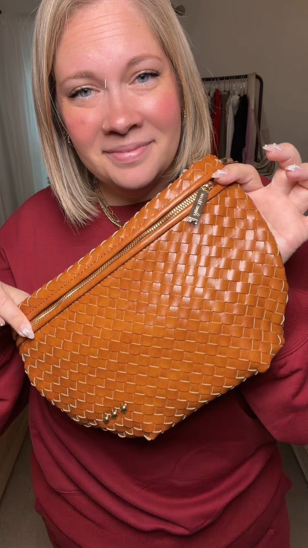 Bum bag woven leather 

#LTKootd #LTKGiftGuide #LTKHoliday