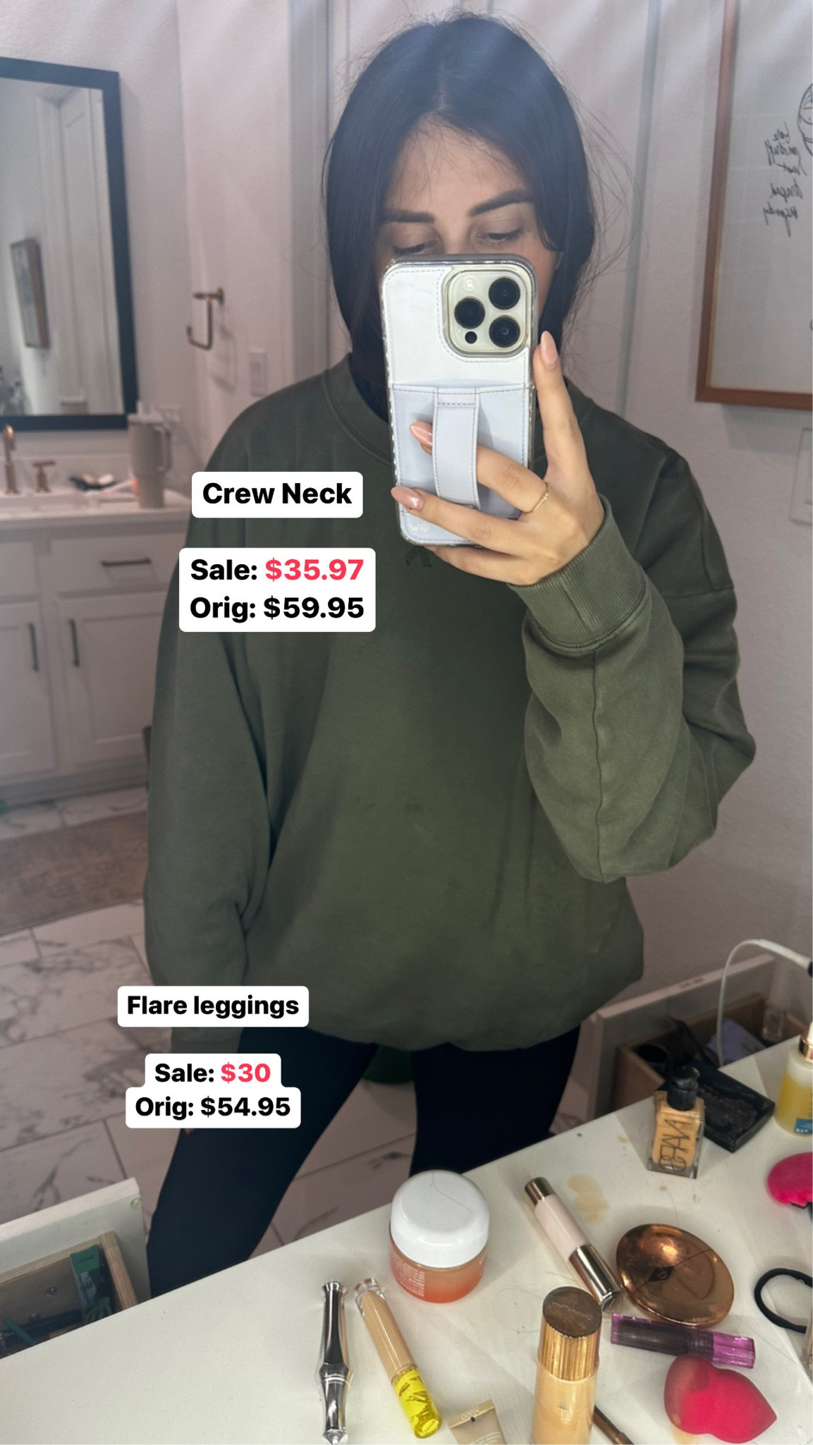 Sharing a few Aerie finds from yesterday!

Such comfy loungewear finds that I will be living in during the holiday season.

Top: small
Flare leggings: small

#LTKsalealert #LTKHoliday #LTKstyletip