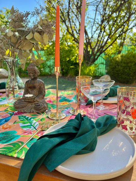 Tropical Summer table vibes…

#tablescape #summertable

#LTKhome #LTKSeasonal #LTKunder50