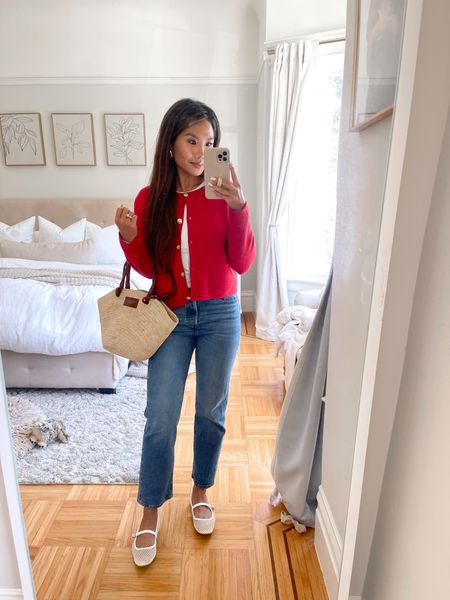 Today’s outfit 🤍 my cardigan is from j crew this fall and sold out but linked similar red cardigans 

Sizing
Cardigan - tts, xs
Denim - tts, 25 
Flats - tts, comfortable 
Long sleeve - tts, xs