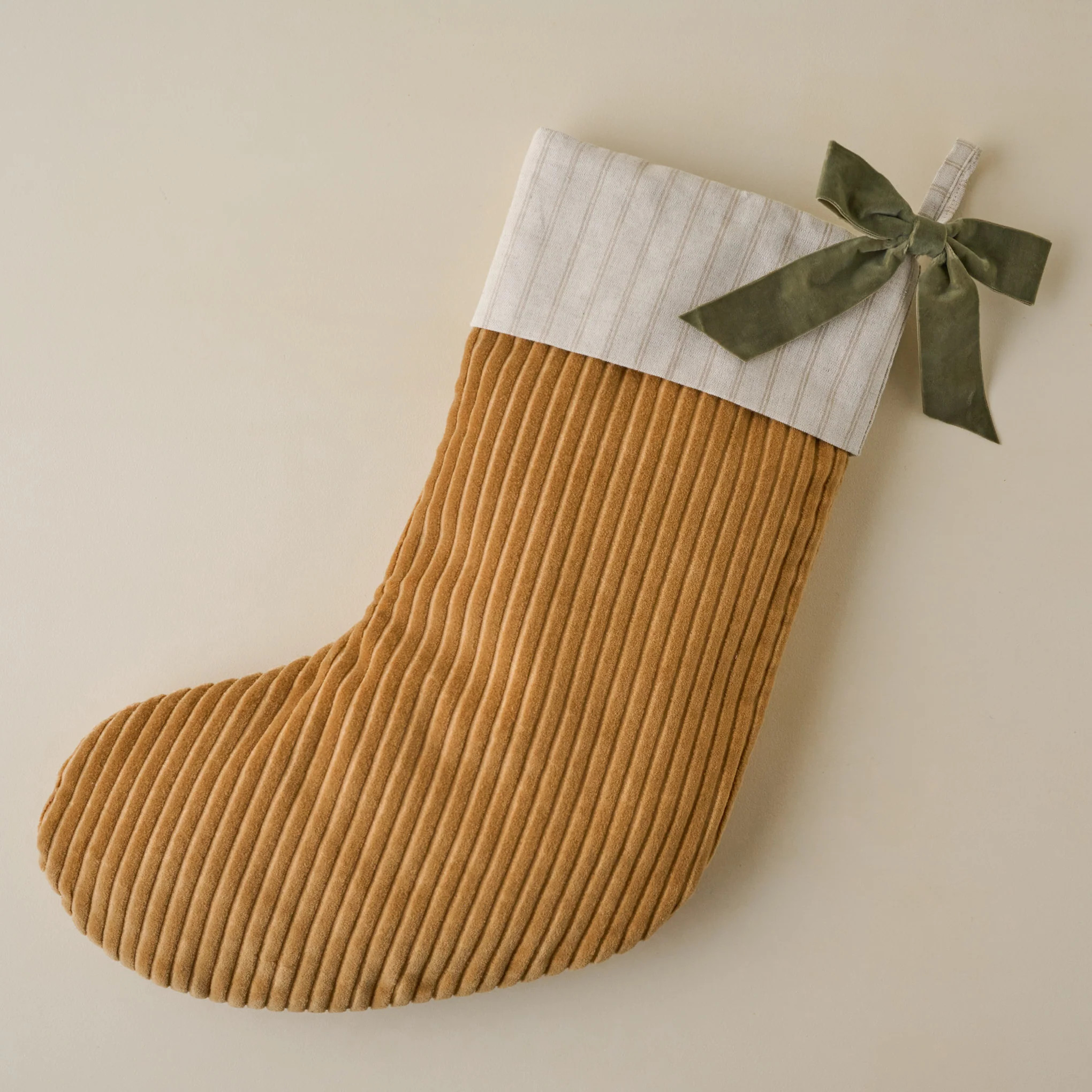 Channel Velvet Stocking | Magnolia