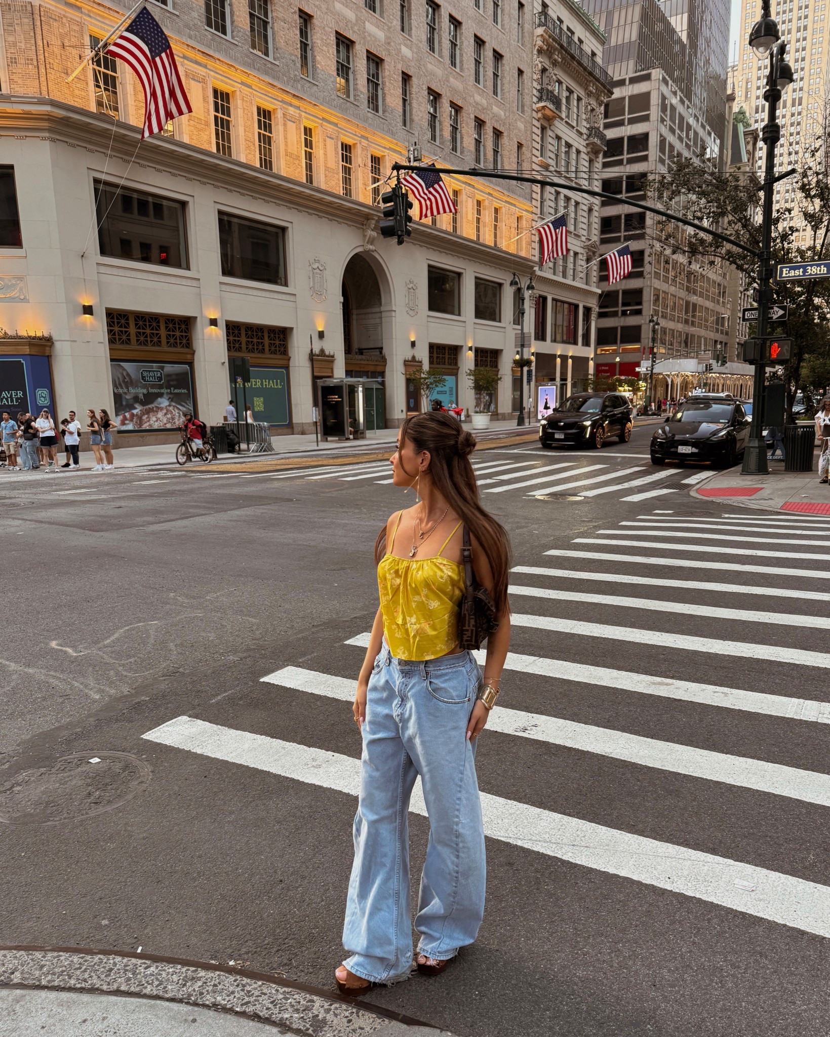 nyc outfit, street style, baggy barrel jeans 

#LTKSaleAlert #LTKSeasonal #LTKStyleTip
