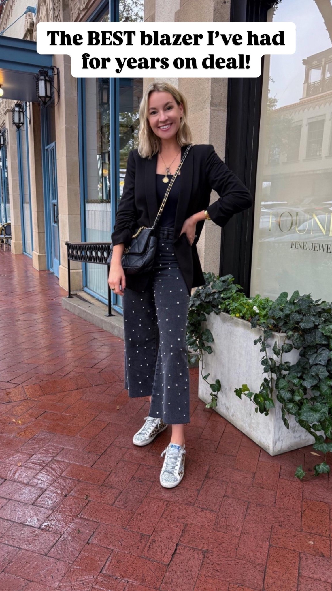 The best blazer on deal!

#LTKFindsUnder50 #LTKSaleAlert #LTKStyleTip