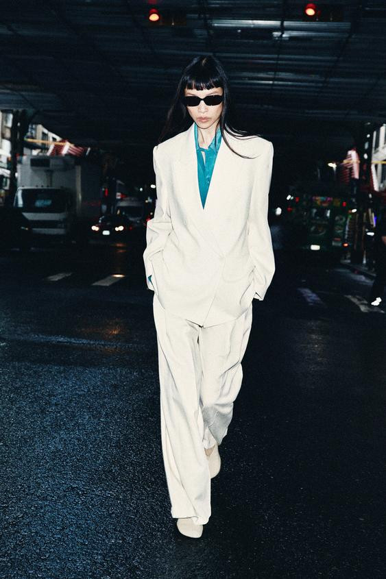ZW COLLECTION OVERSIZED DOUBLE BREASTED BLAZER | Zara US