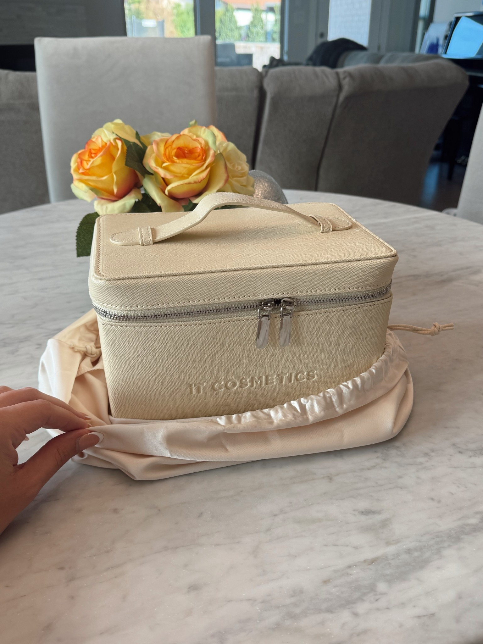 New IT cosmetics makeup bag + makeup products! Linked everything here🤎💄

#LTKmorningroutine #LTKselfcare #LTKBeauty