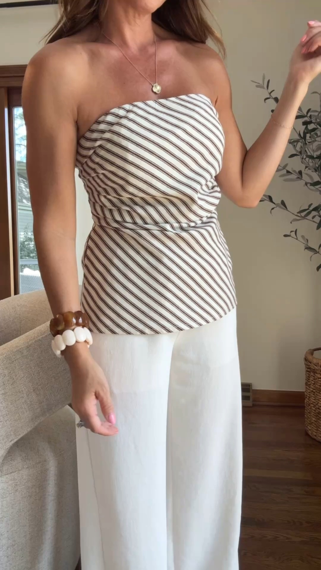 Brown stripes. Side gather details. Super cute strapless Summer top. 
XS. 
Small regular pants.

#LTKootd #LTKmomlife #LTKOver40
