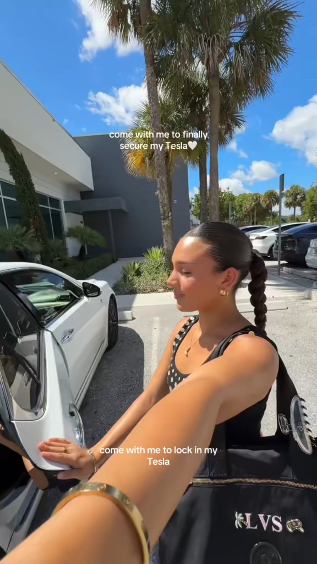 Come with me to finally secure my
Tesla
this has been my dream car forever
& it still doesn't feel real... stay tuned for pt.3 when l officially pick it up this weekend!!! (Also thank you guys for showing so much love to my last video that went Viraß
ust looking
cars
outside
#tesla #teslamodel #teslamodely #carshopping #teslatok #laaurenvs #newcar #dayinmylife #diml #foryou #Vlog #fyp
#CapCut

#LTKU #LTKActive #LTKSaleAlert