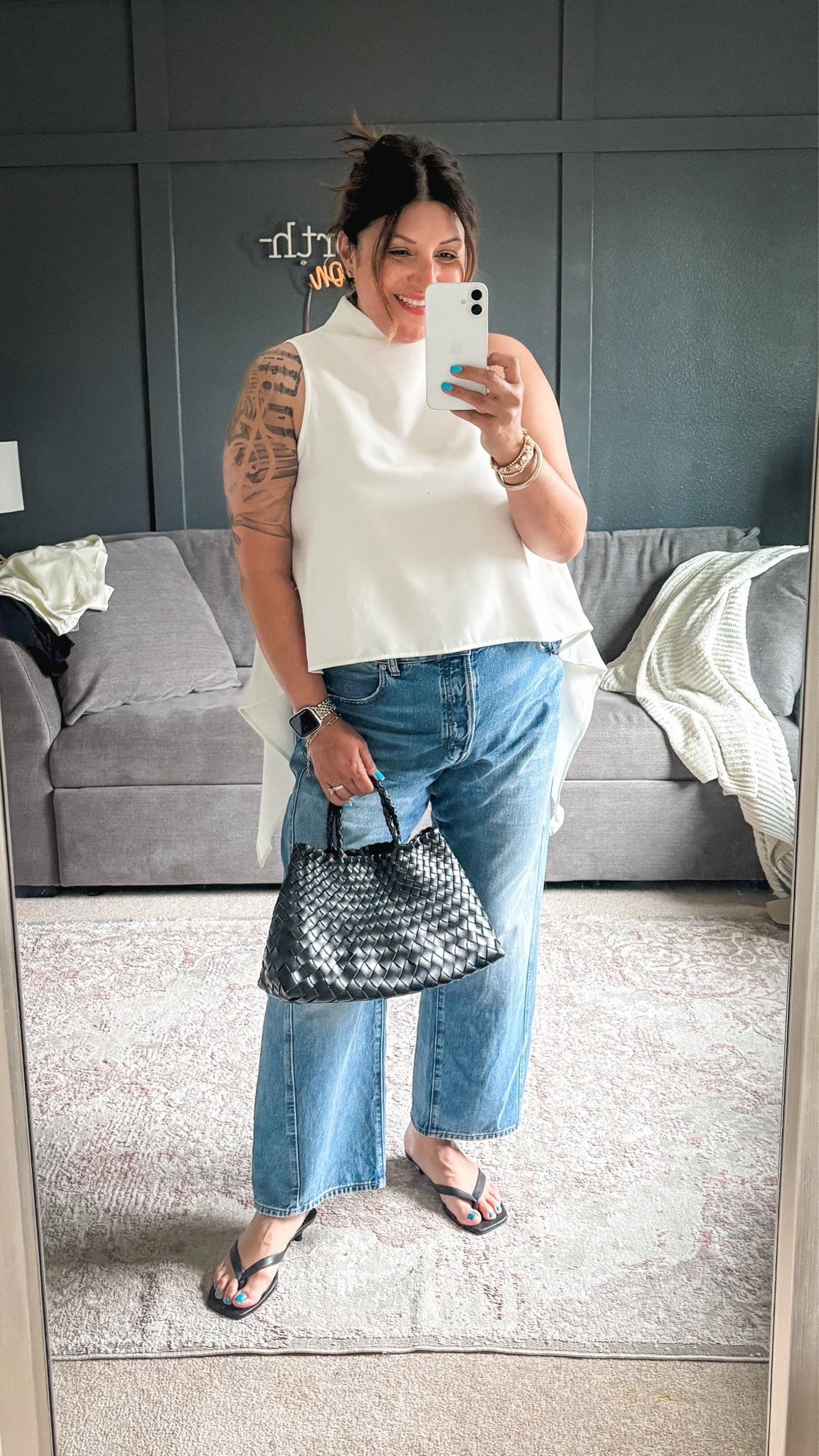 Commense top - XL
Madewell jeans - 32
Open Edit kitten heels
Wolf & Badger bag
@Commense @Madewell

#LTKOver40 #LTKMidsize #LTKSaleAlert
