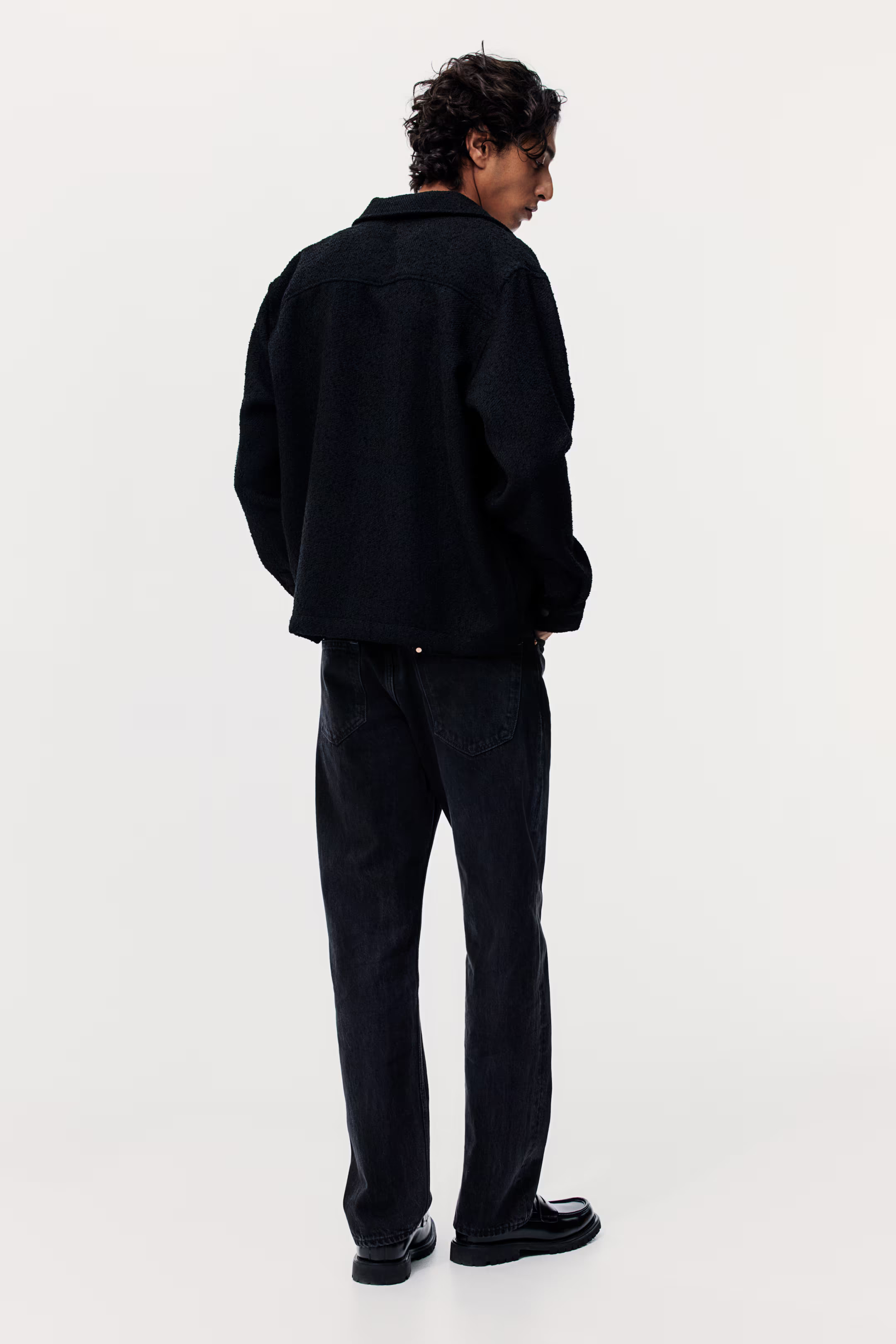 Relaxed JeansNot saved to favorites$39.99Color:BlackSelect size   28/30    28/32    29/... | H&M (US + CA)