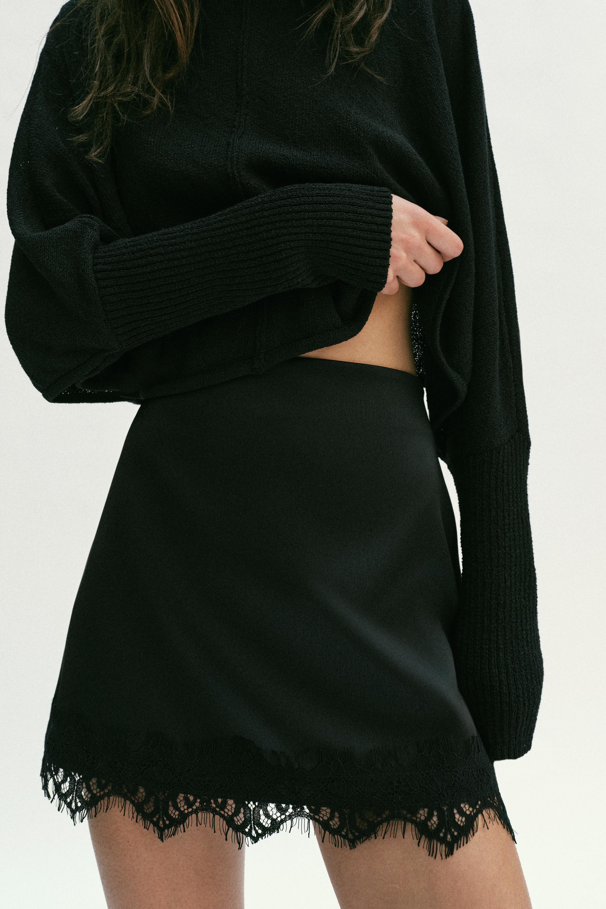 SKORT WITH LACE HEM | Zara Canada