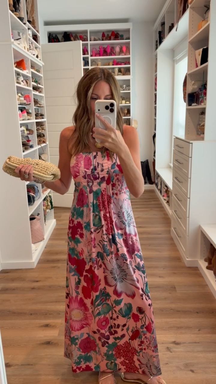 In a small dress, necklace, sandals, bag and accessories - fits tts.

#LTKgrwm #LTKootd #LTKSeasonal