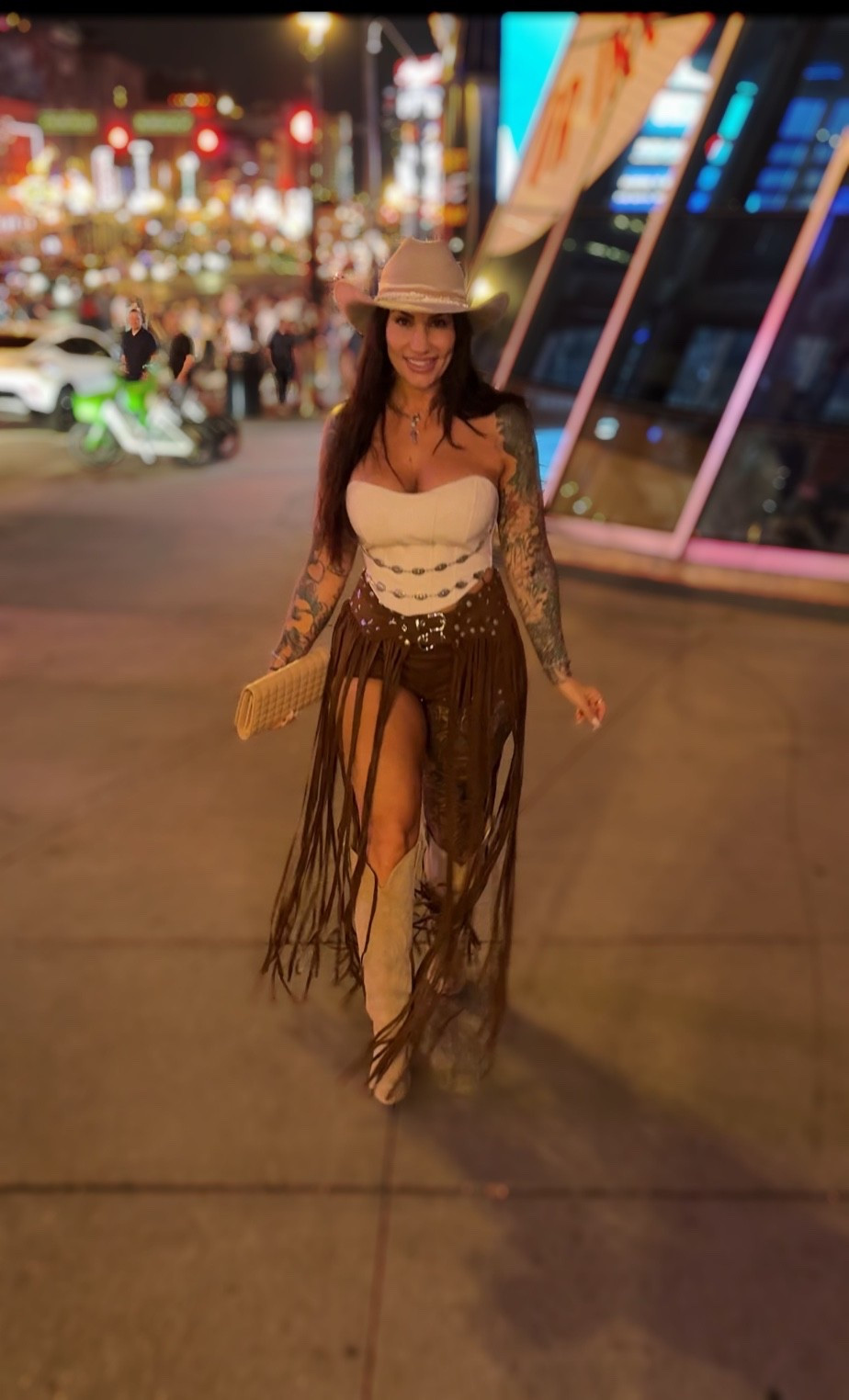 Nashville Nights✨ wearing a size medium top and large shorts/fringe belt ￼

#LTKFestival #LTKootd