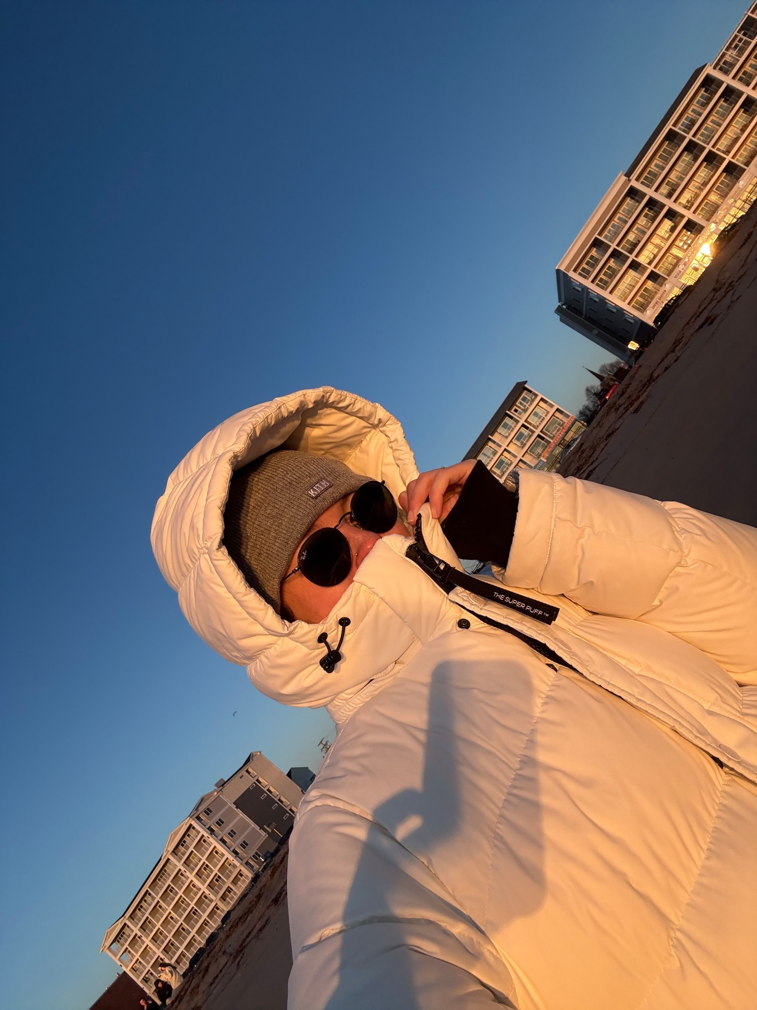 Winter beach walks in my Aritzia super puff


#LTKStyleTip #LTKSaleAlert #LTKSeasonal