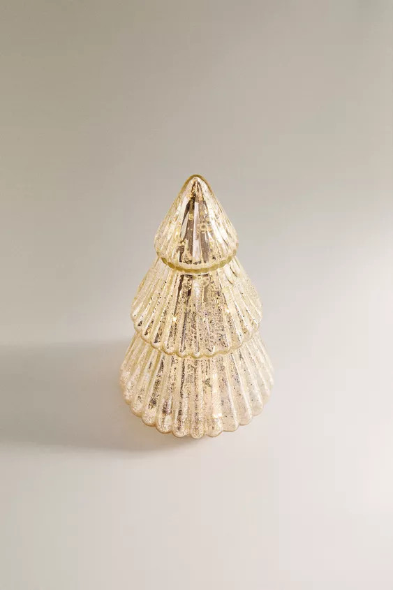 KLEINE WEIHNACHTSBAUM-DEKO MIT LICHT UND BEWEGUNG | Zara DE