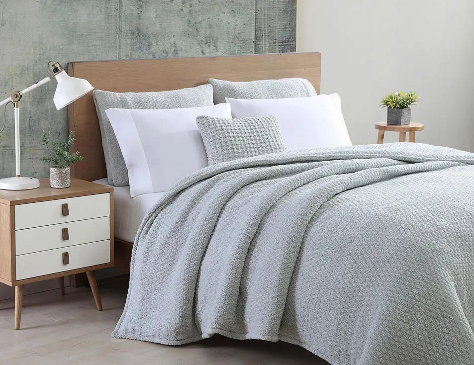 Snug Crystal Weighted Blanket | Sunday Citizen