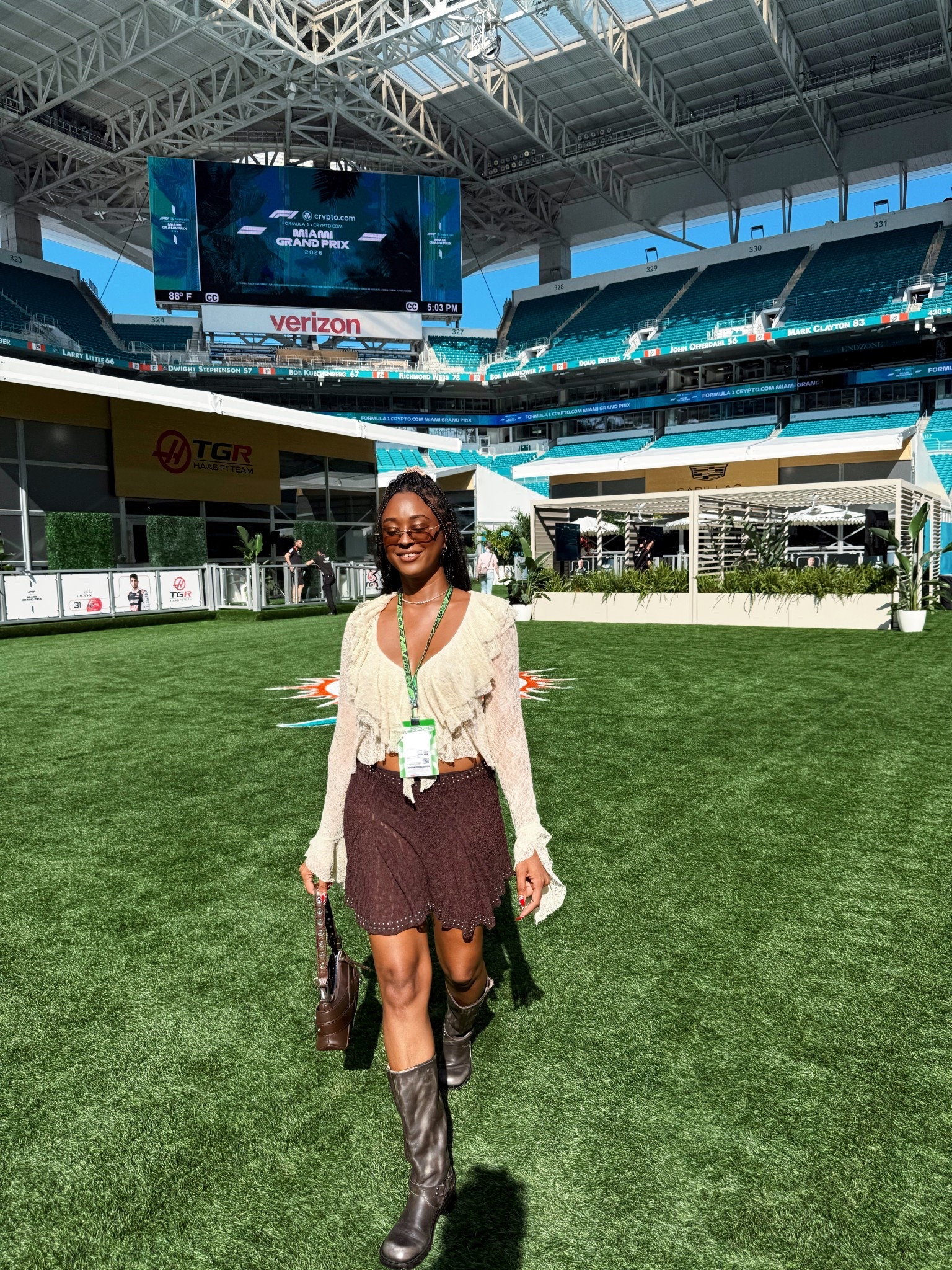 Love the boho / chloe vibe of this look. Bonus points that it’s super breezy and airy for a hot day at the f1 track 

#LTKootd