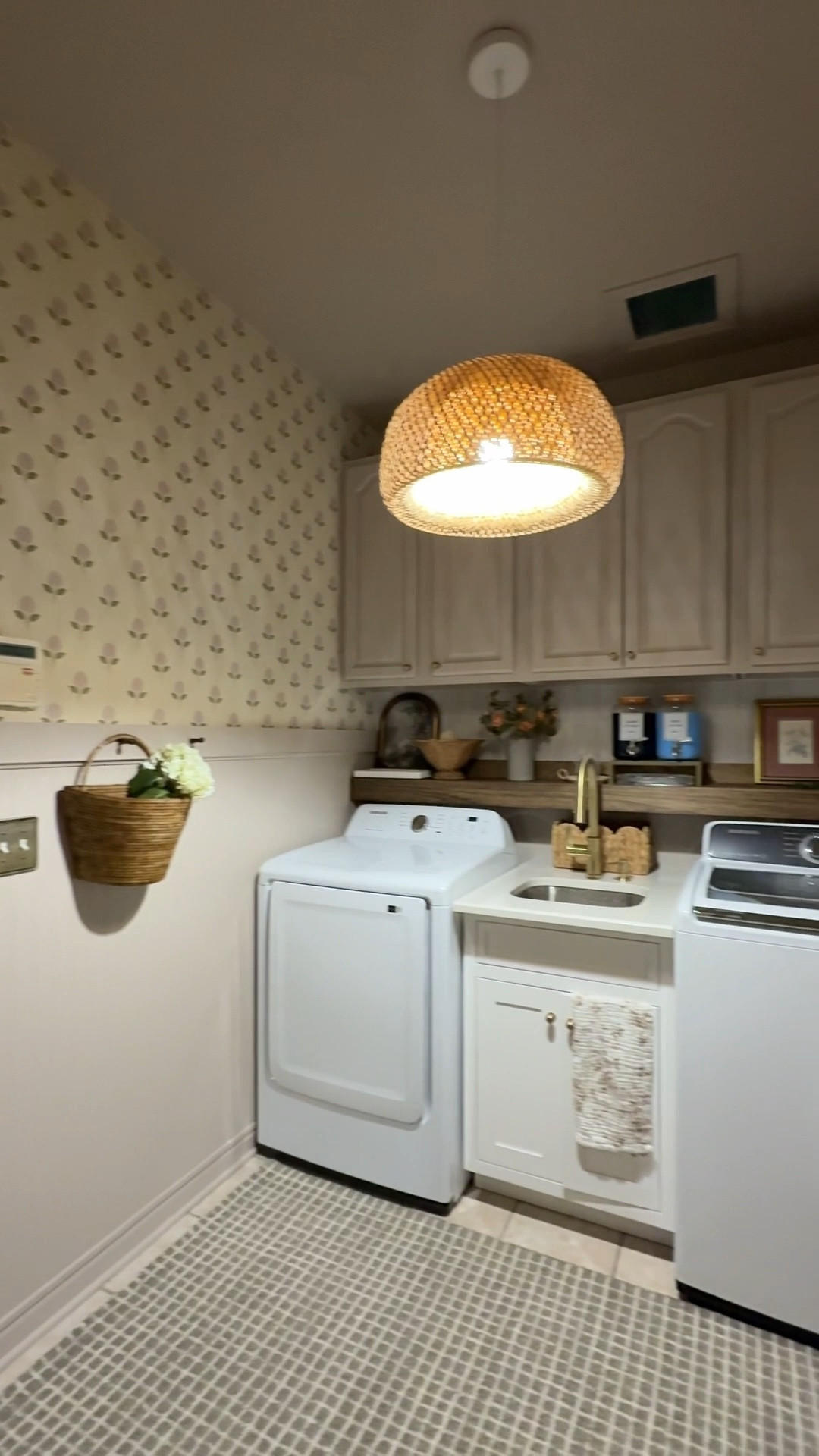 Laundry room makeover! 
Now I actually want to do laundry! 

Beadboard-Lowe’s
Paint color/ Cinnamon Sugar Satin by Magnolia 
Wallpaper-Sylvie Pink from WallBlush
Shelf stained Minwax Dark Walnutt

#LTKvlog #LTKmomlife #LTKHome