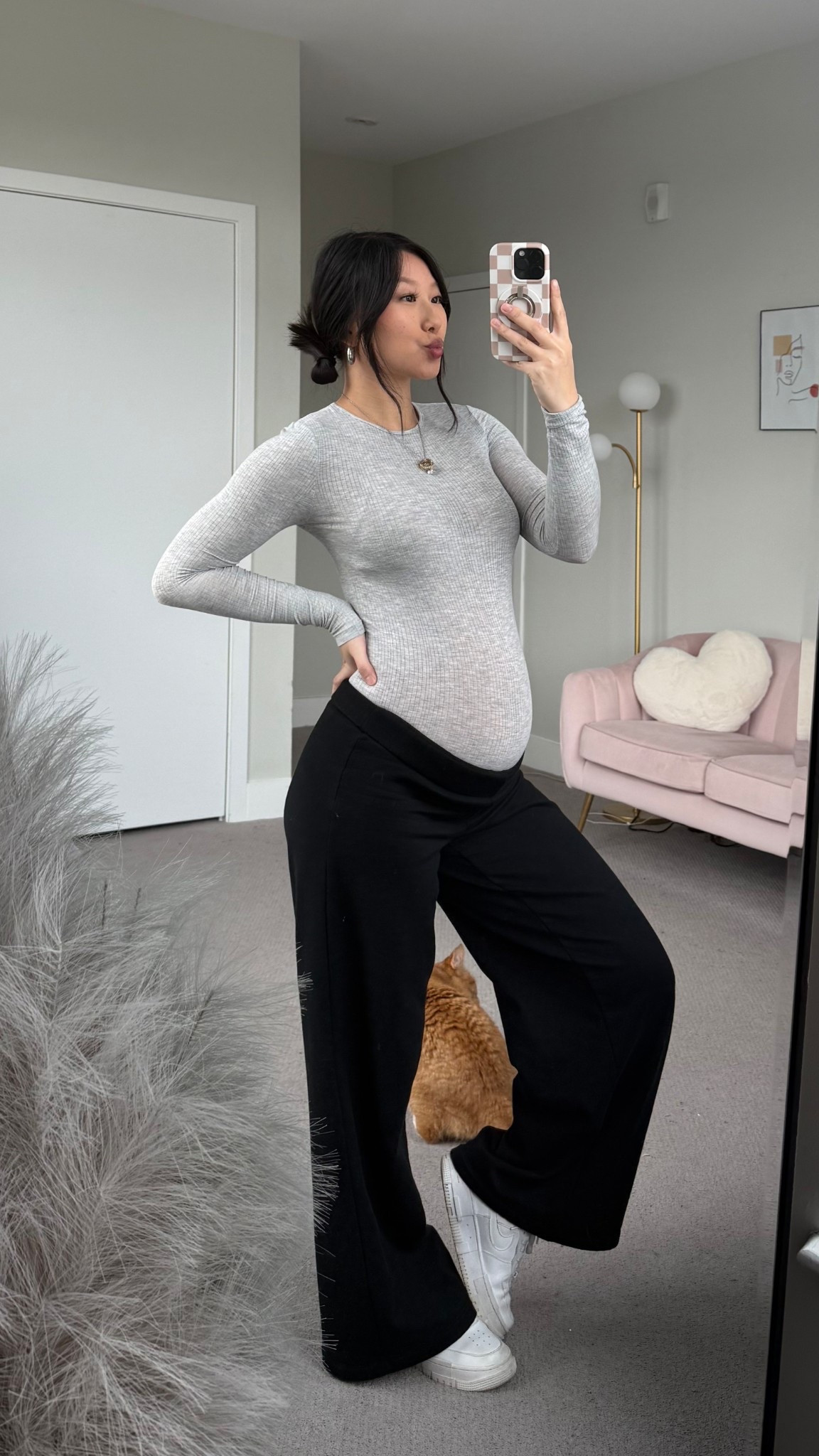 Black Sweatpants: size M (limited sizes available, linking similar)
Top: sold out, linking similar

Outfit idea, cozy outfit, maternity style, bump fashion, pregnant outfit, loungewear, workout fit, gym outfit 

#LTKActive #LTKBump #LTKootd