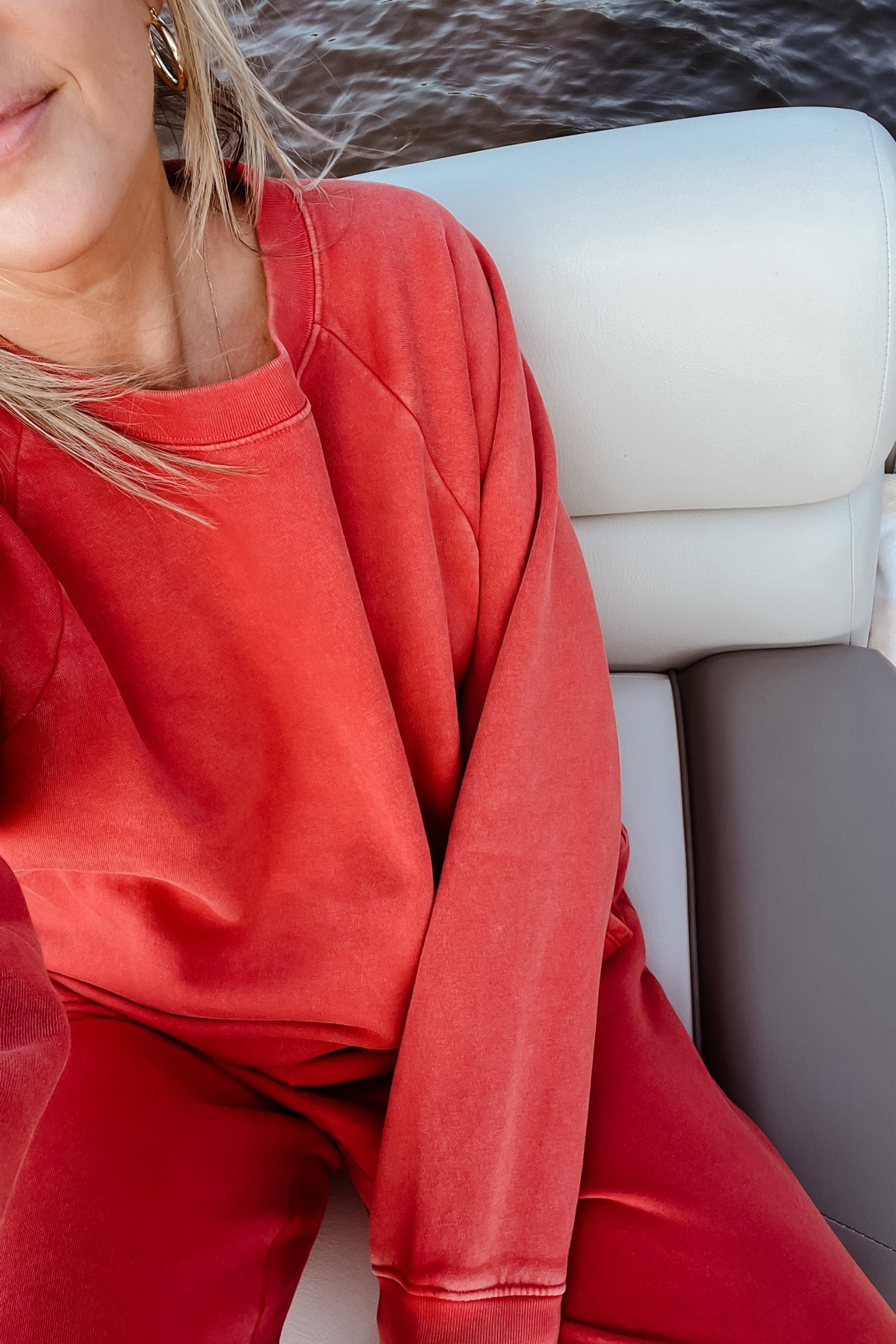 The coziest red fall sweatsuit lounge set - vintage wash.  

Sweatshirt MEDIUM
Sweatpants XS

#LTKsalealert #LTKover40
