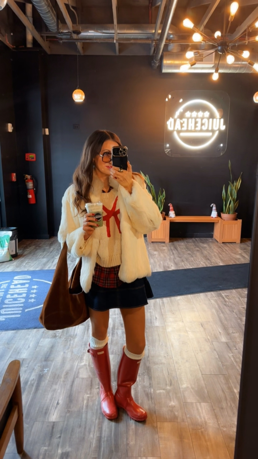 What I wore yesterday ❤️🎄

#LTKootd #LTKHoliday #LTKSeasonal