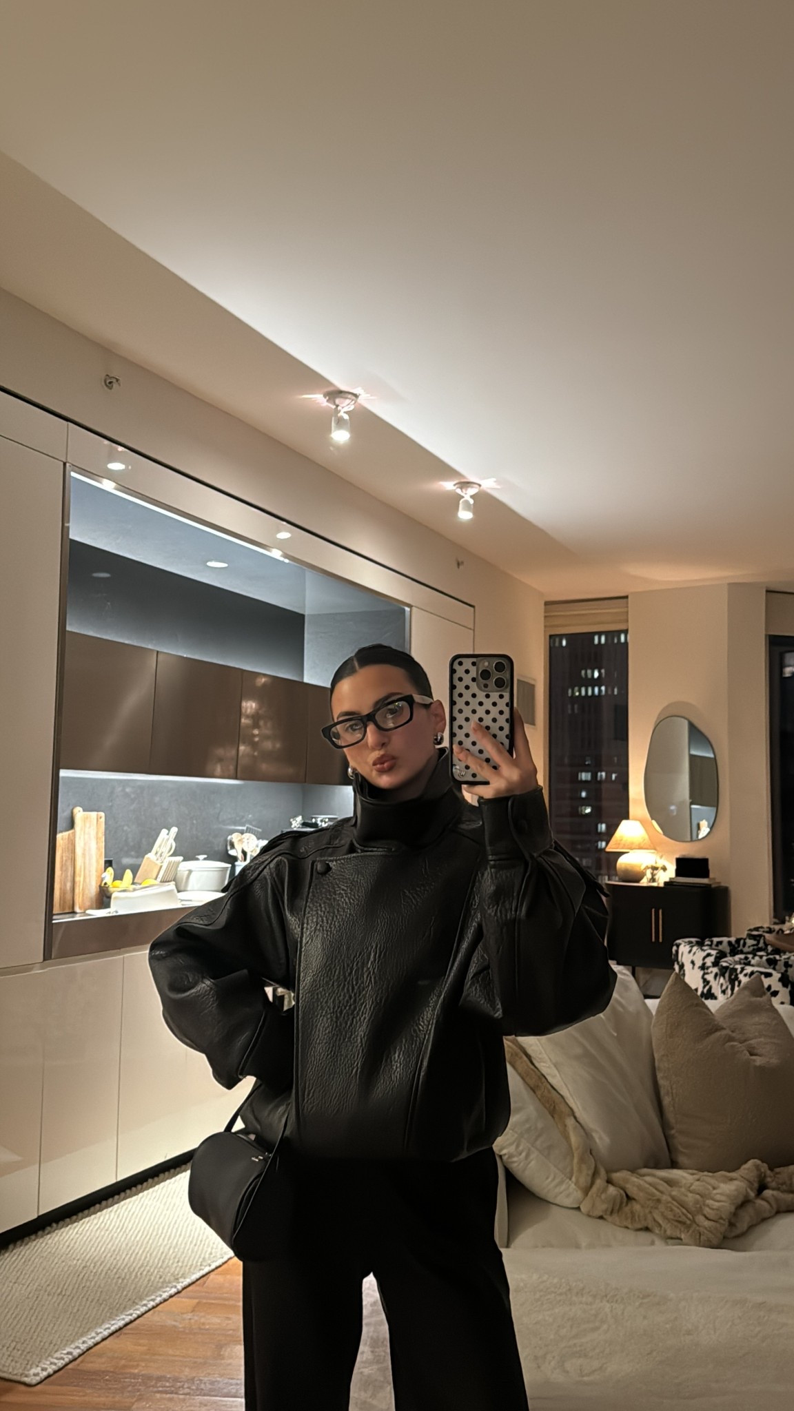 Date night fit 🍸

Jacket is Zara!! Linked similar ones 🤍