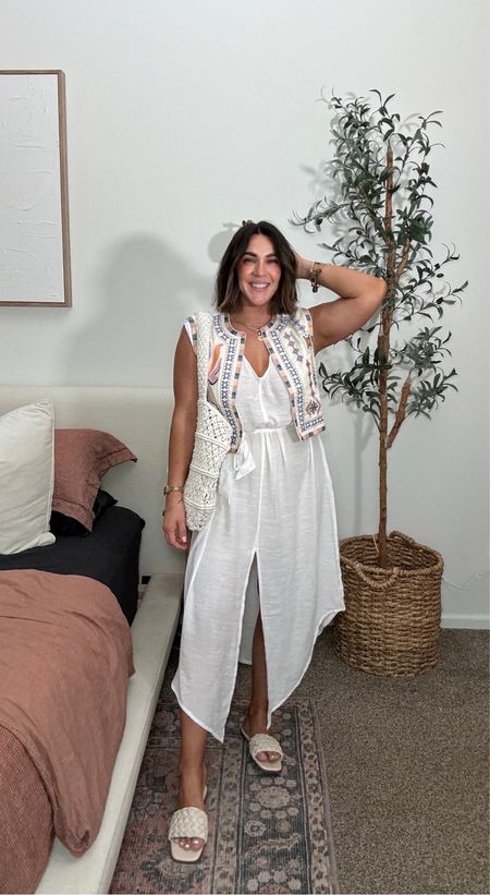 European style summer vacation look
Beach vacay mom outfit that is super on trend right now
Beach cover up dress

#LTKSeasonal #LTKTravel #LTKMidsize