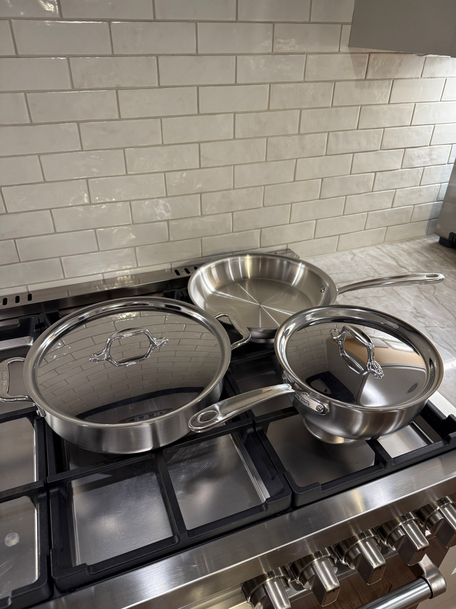 I’m a huge fan of All-Clad and their D3 Curated Line is exclusively available at @crateandbarrel! This is the 5 piece cookware set and it’s so versatile. #cratepartner #allclad #builttolast #ad

#LTKGiftGuide #LTKHome #LTKHoliday