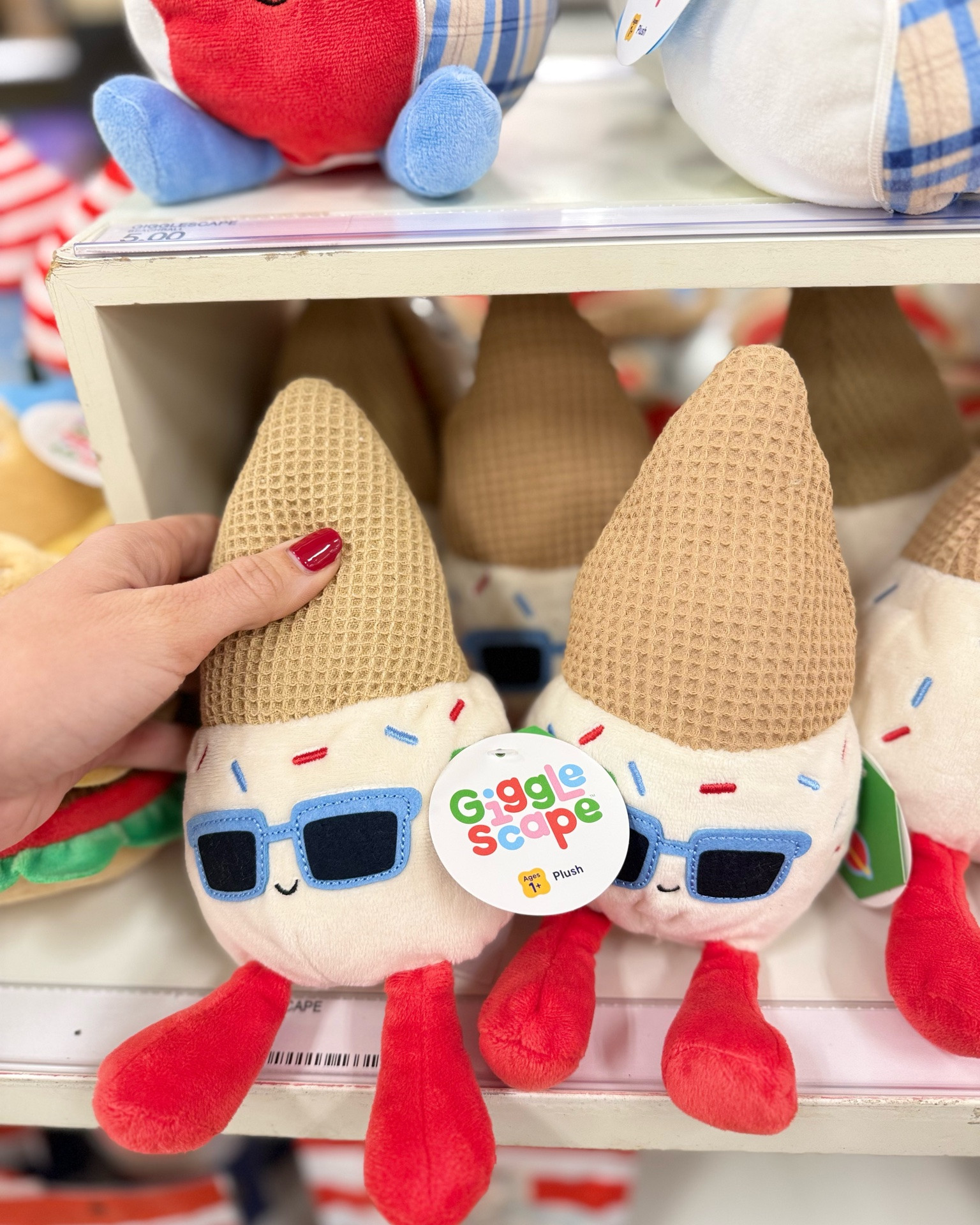 Yalllllll how cute are the gigglescape new 4th of July themed plushes omg 😍🇺🇸 patriotic themed ice cream cones and beach balls, hot dogs and hamburgers 🍔🌭
-
#target #targetmom #gigglescape #momfinds #4thofjuly #fourthofjuly

#LTKmomlife #LTKKids #LTKBaby