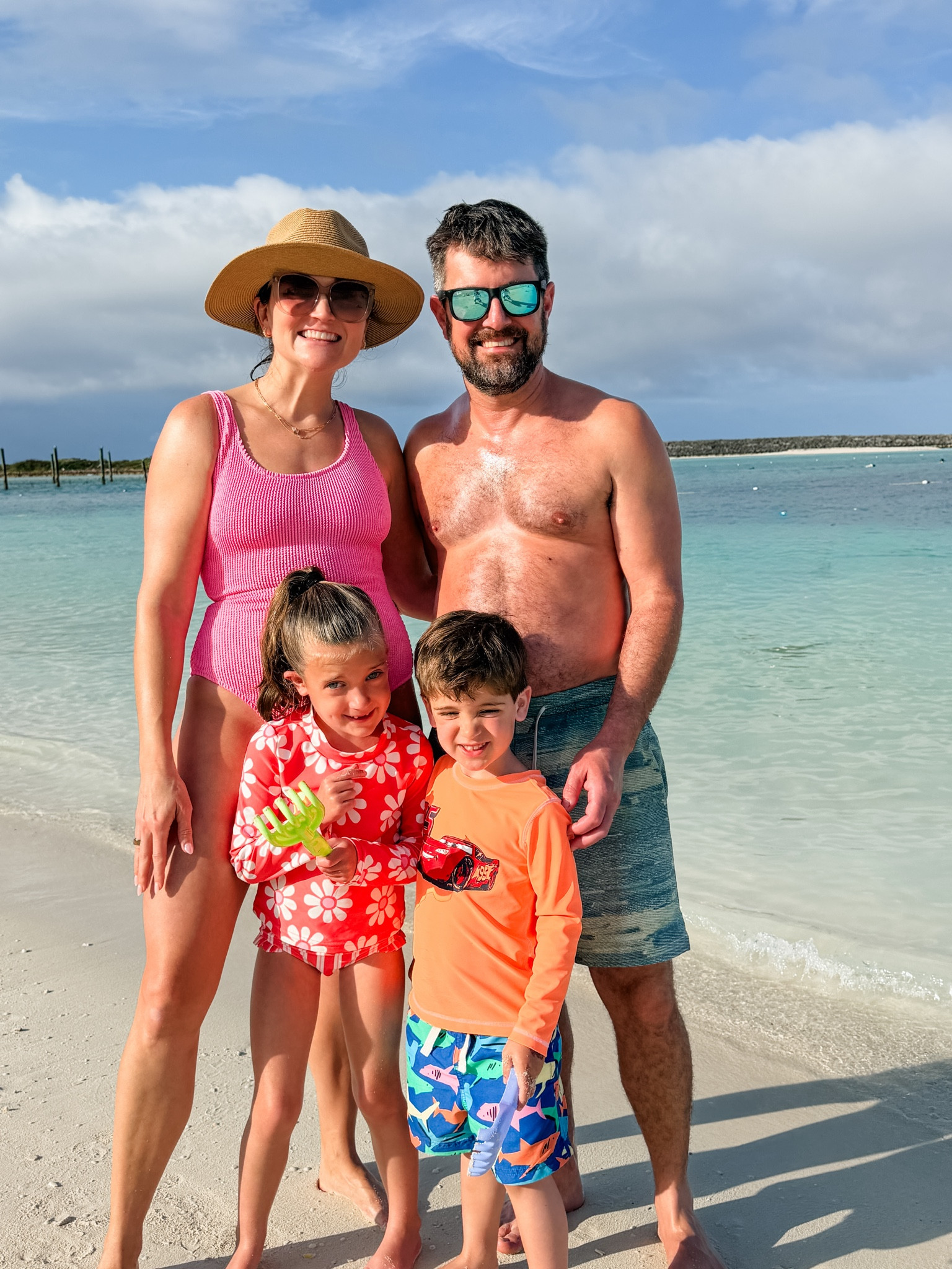 Castaway Cay Beach Day

#LTKSwim #LTKSeasonal #LTKTravel