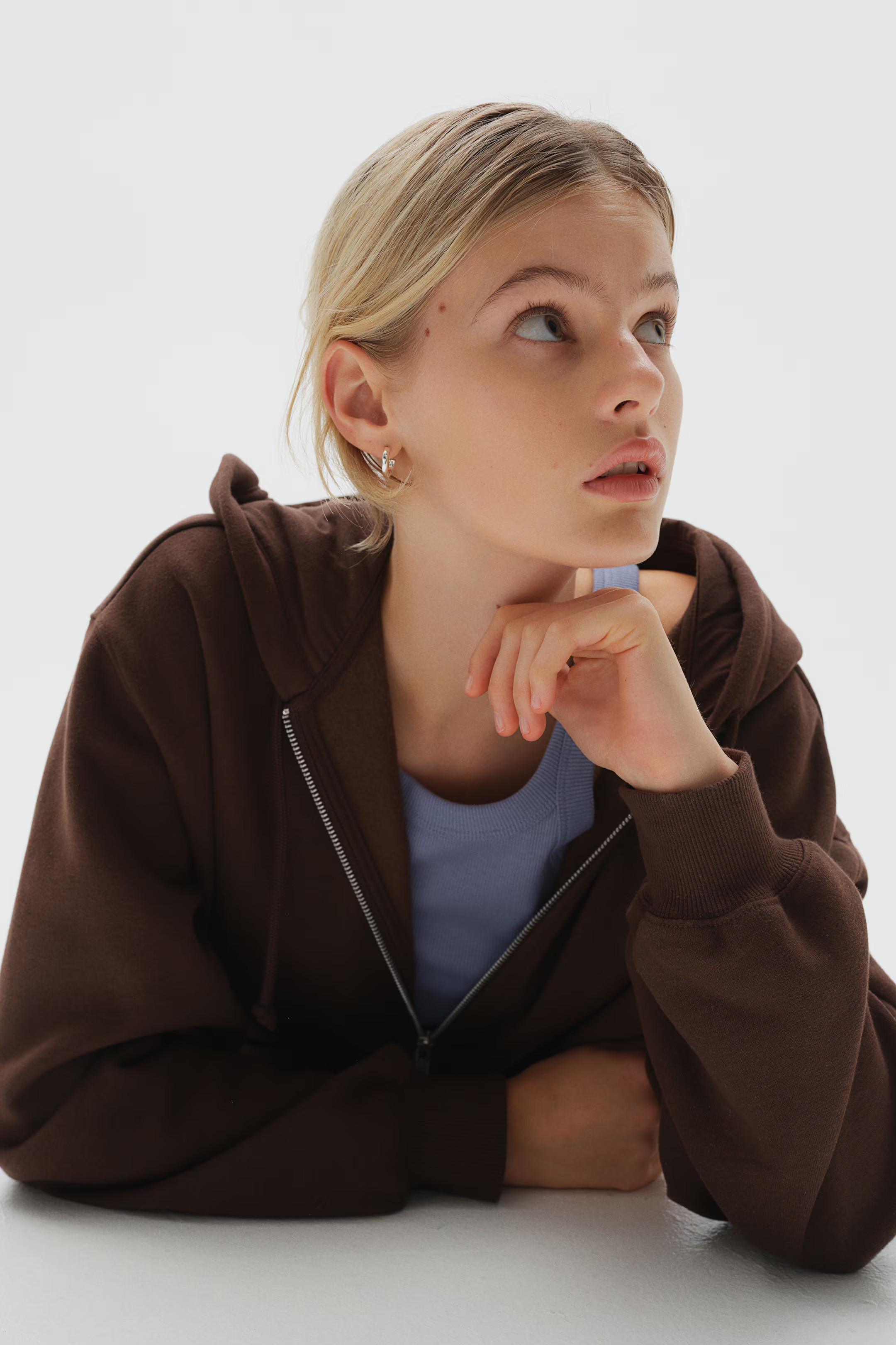 Zip-through hoodie - Long sleeve - Regular length - Light greige - Ladies | H&M GB | H&M (UK, MY, IN, SG, PH, TW, HK)