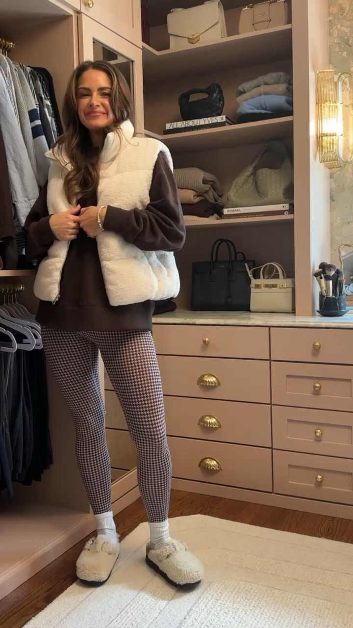 OOTD - elevating your activewear is a go to as a mom ✨
Sports bra (S)
Leggings (XS)
Crewneck (S)
Vest (S) 


#LTKStyleTip #LTKActive