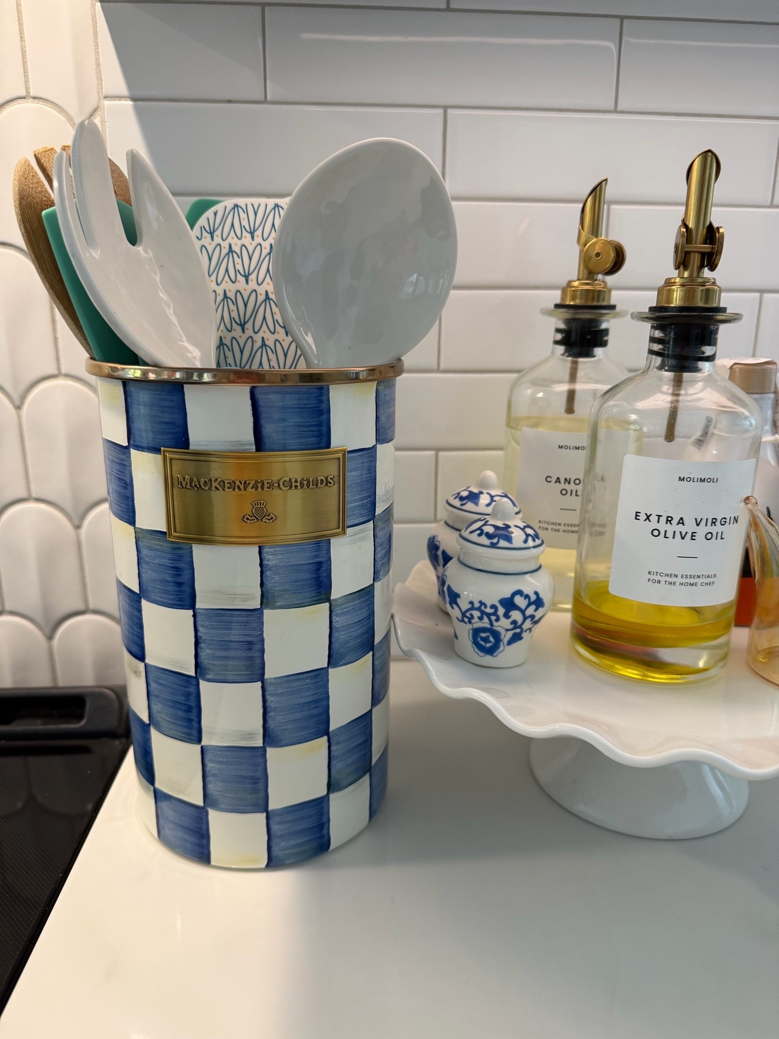 Corners of my kitchen ✨

Love this McKenzie Childs print - the perfect blue hues for my kitchen!

#LTKHome #LTKSaleAlert #LTKfoodie