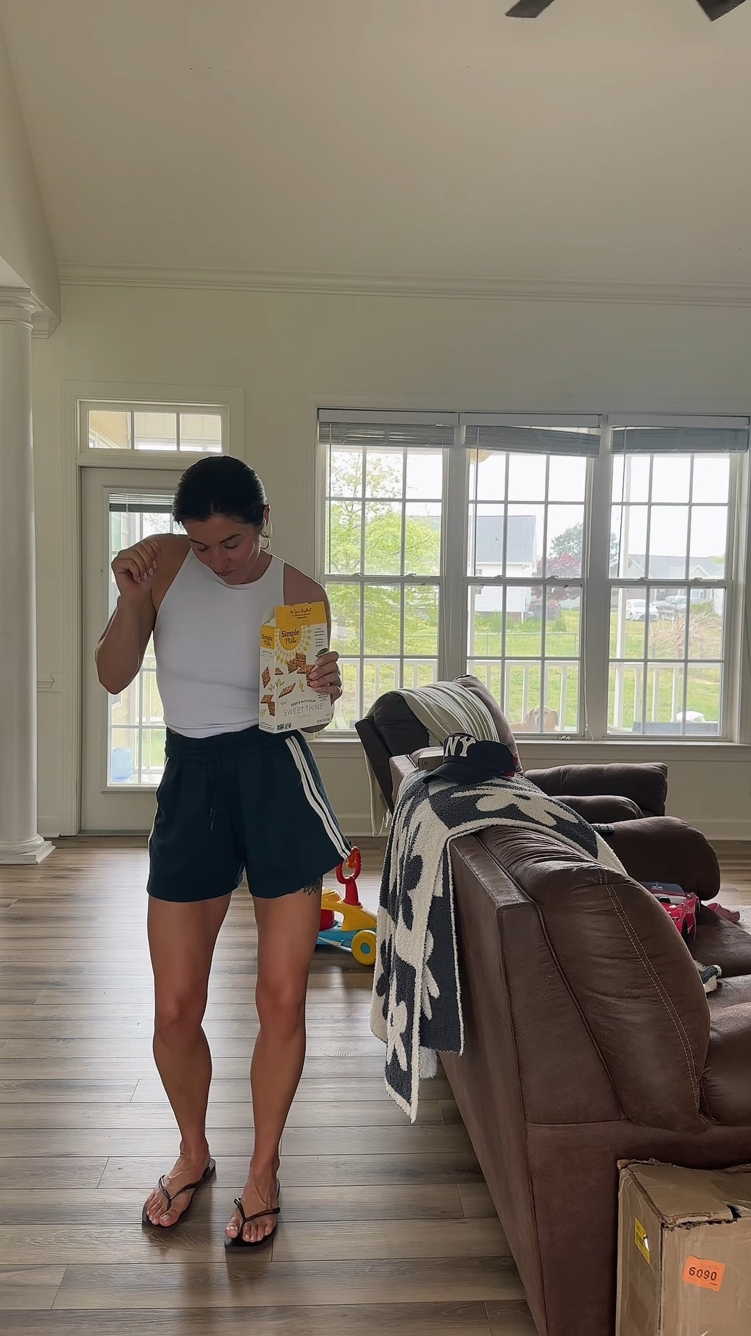 Nap time fit check 🤍 

#LTKFamily #LTKActive #LTKStyleTip