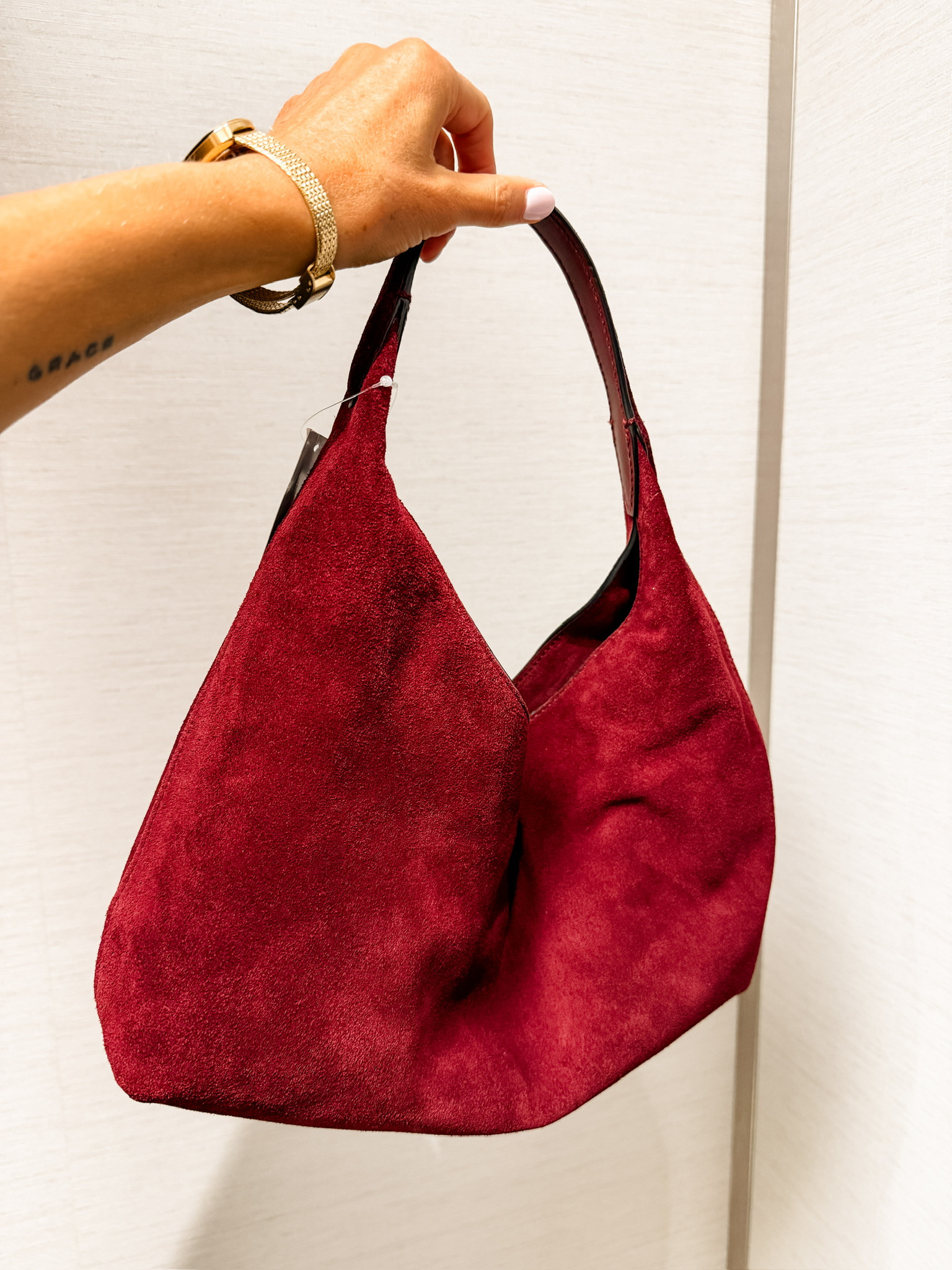 Umm let's talk about the color of this suede purse! This burgundy shade has been a trending color in fall for the last several years! It's a timeless color. It's part of the Nordstrom anniversary sale!

Loverly Grey, faux suede purse, wine colored purse, burgundy, fall colors, fall purse, fall staples, Nordstrom anniversary sale, NSale 

 #LTKSeasonal