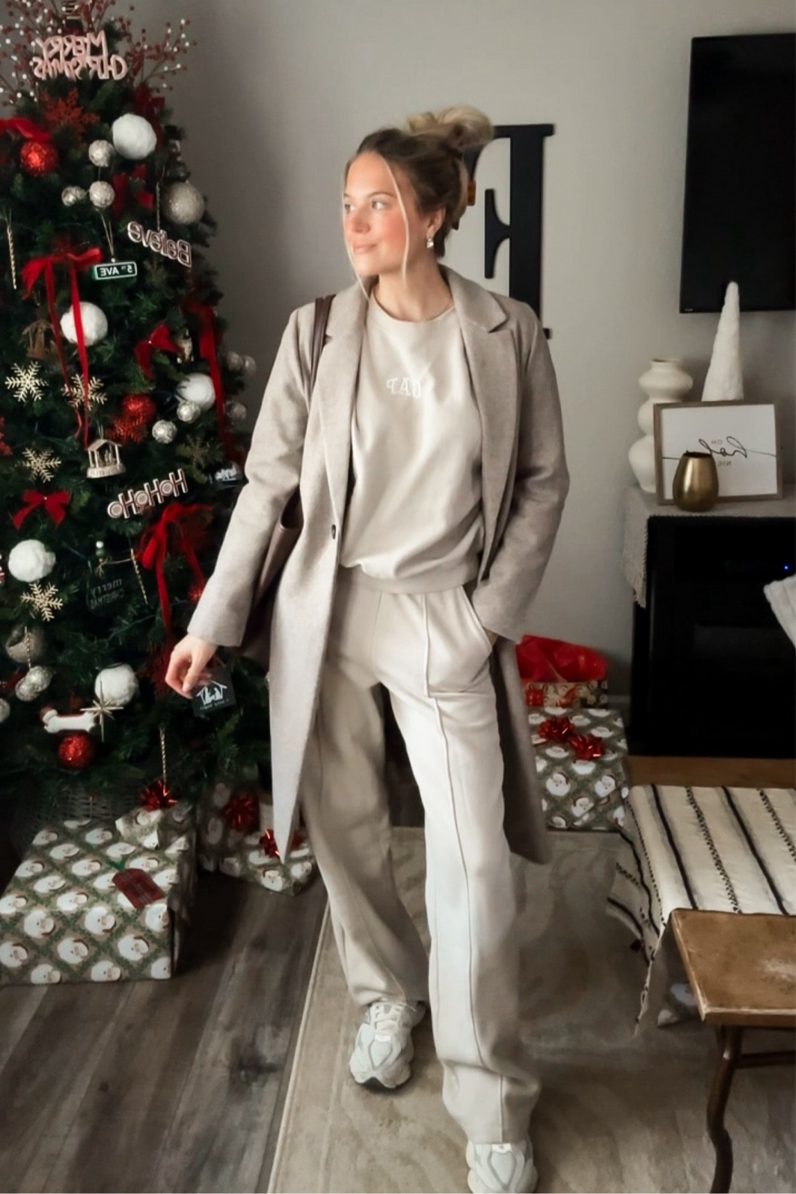 Cozy street style 🤍🌲 M in coat, S in set 

#LTKSeasonal #LTKStyleTip #LTKSaleAlert